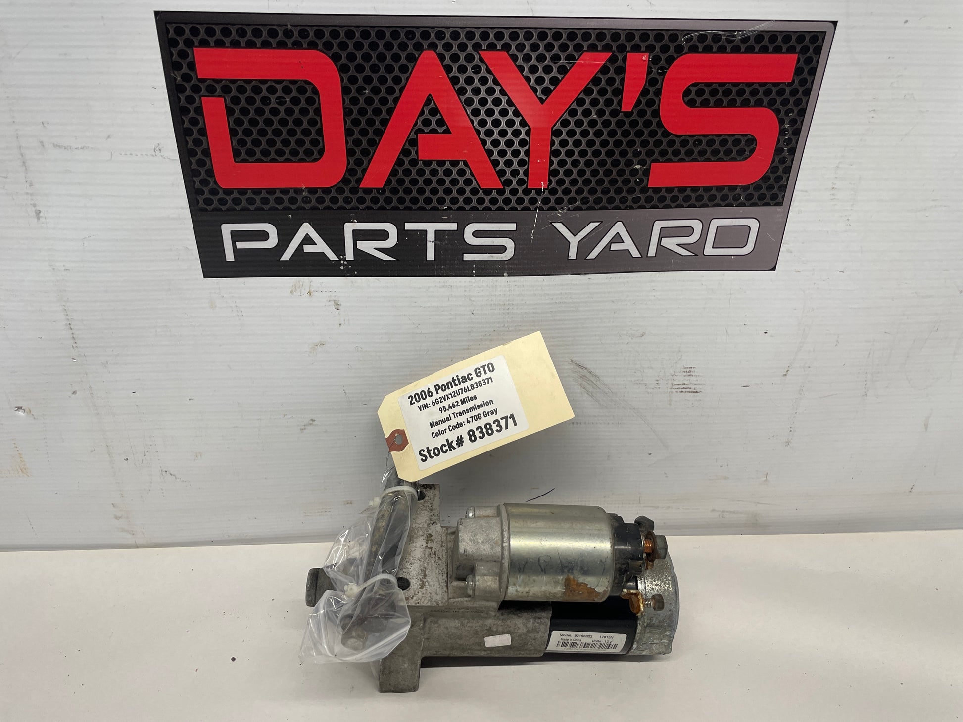 2006 Pontiac GTO Starter Unit Assembly w/ Hardware OEM - Day's Parts Yard