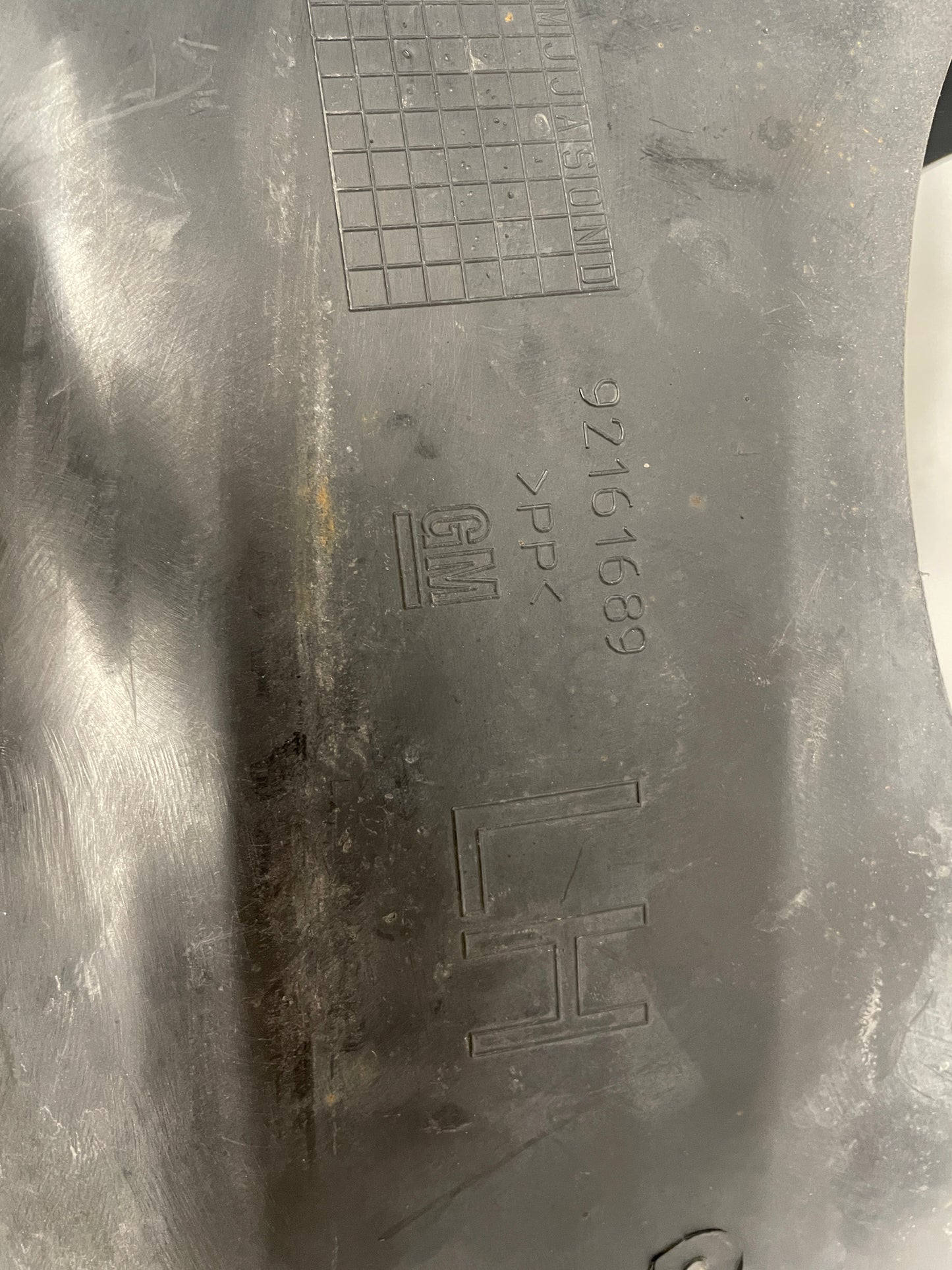 2009 Pontiac G8 GT LH Driver Front Fender Wheel Well Liner House OEM