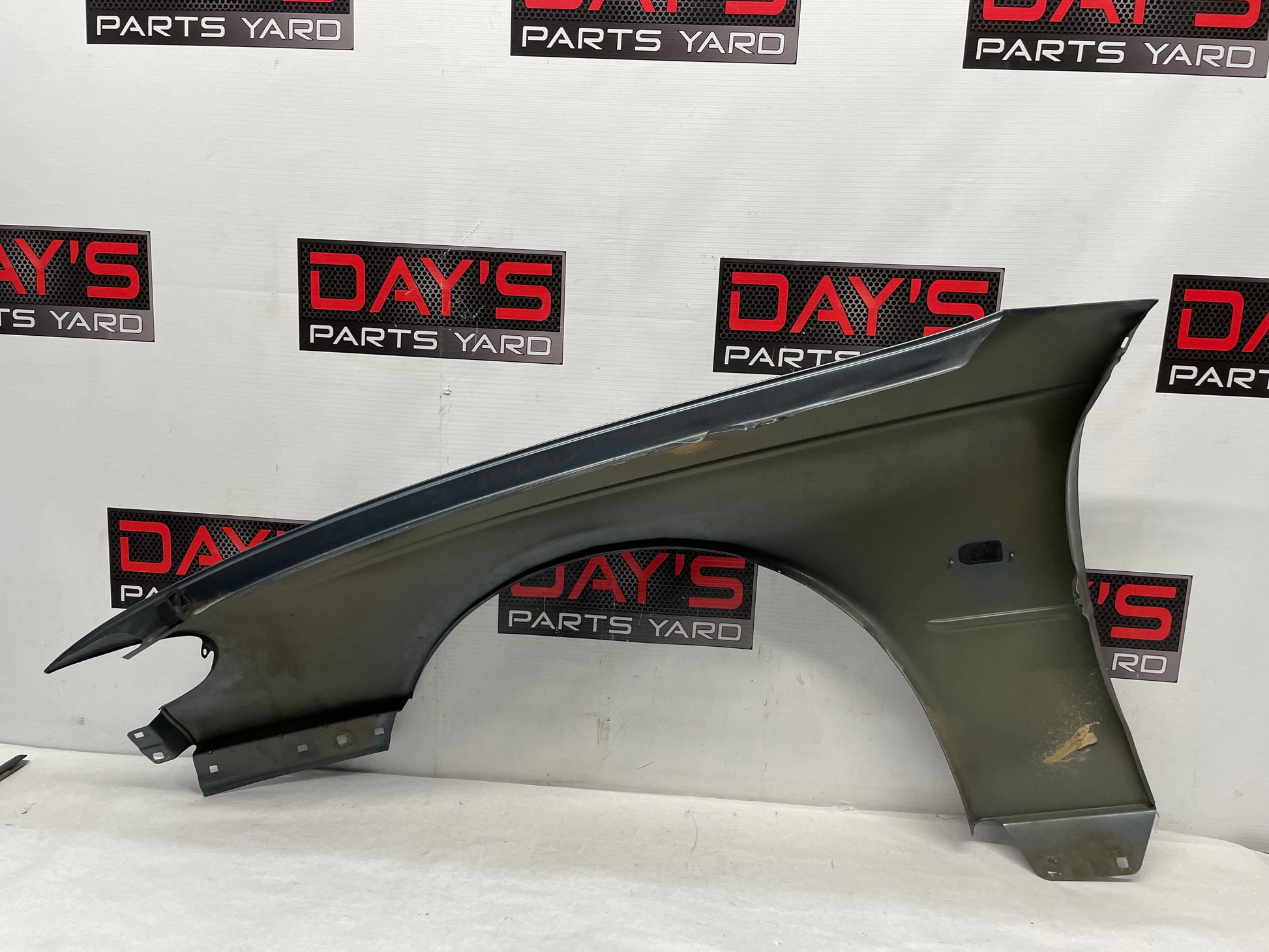 2005 Pontiac GTO RH Passenger Front Fender OEM - Day's Parts Yard