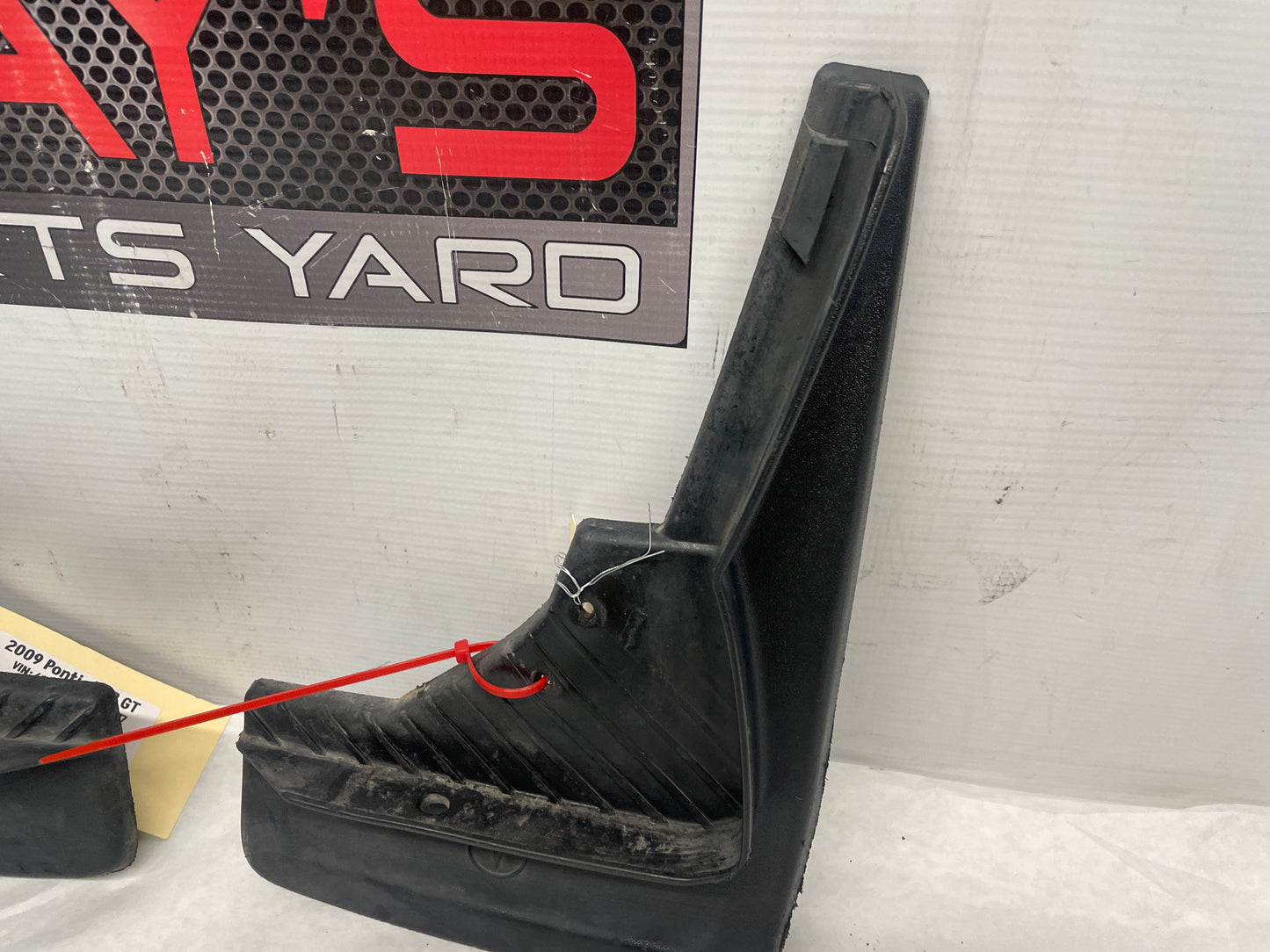 2009 Pontiac G8 GT Holden Front RH & LF Splash Guard Mud Flaps OEM