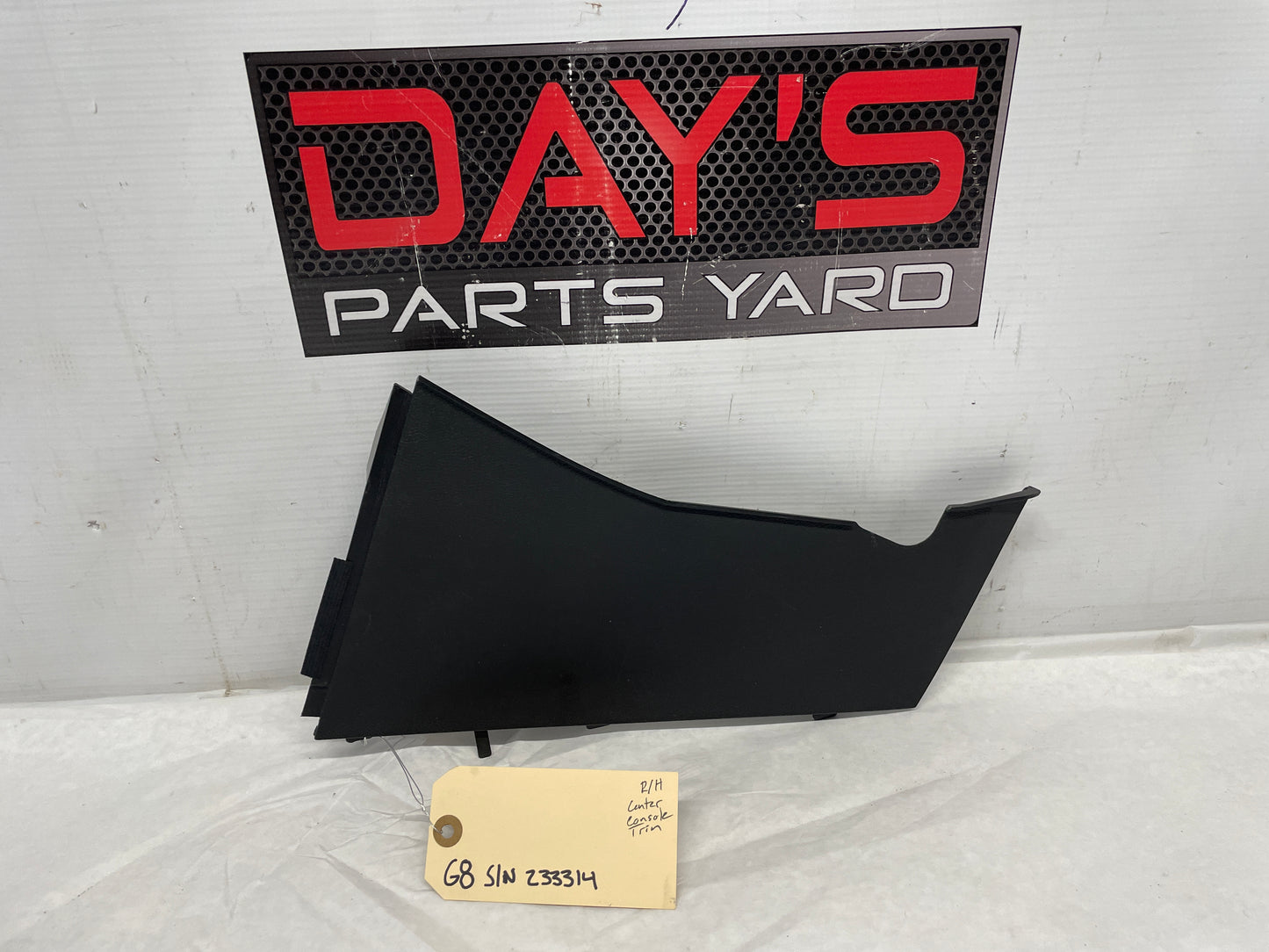 2009 Pontiac G8 RH Passenger Dash Center Console Lower Extension Side Trim OEM - Day's Parts Yard