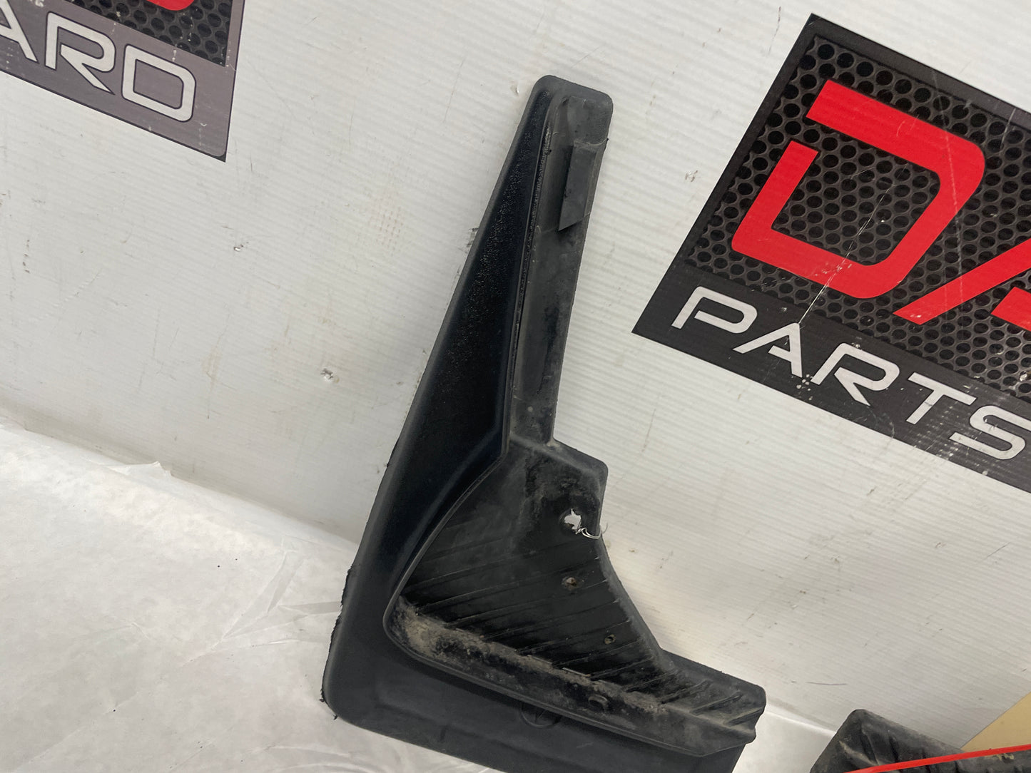 2009 Pontiac G8 GT Holden Front RH & LF Splash Guard Mud Flaps OEM