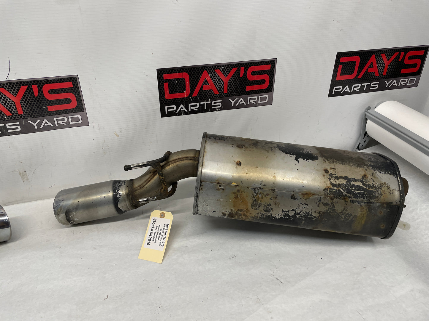 2005 Pontiac GTO RH & LH Axle Back Exhaust Mufflers Factory OEM - Day's Parts Yard