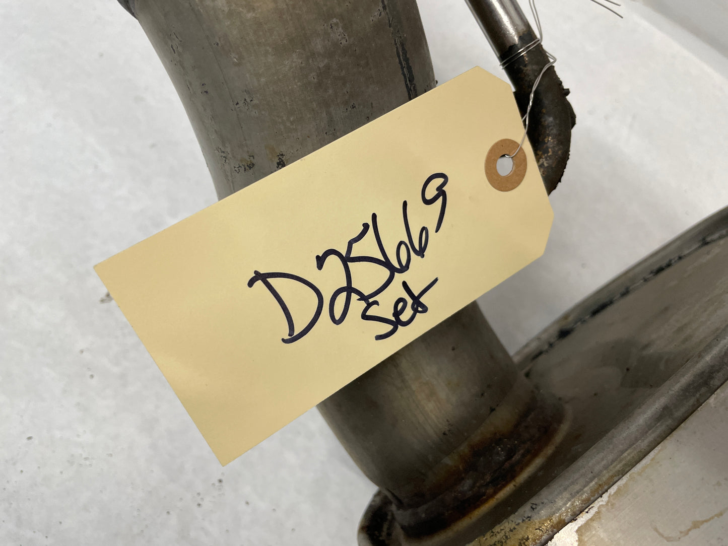 2005 Pontiac GTO RH & LH Axle Back Exhaust Mufflers Factory OEM - Day's Parts Yard