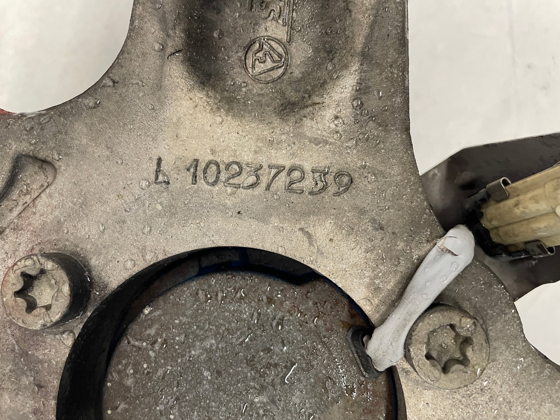 1999 Chevy C5 Corvette LH Driver Front Suspension Spindle Knuckle Hub OEM - Day's Parts Yard