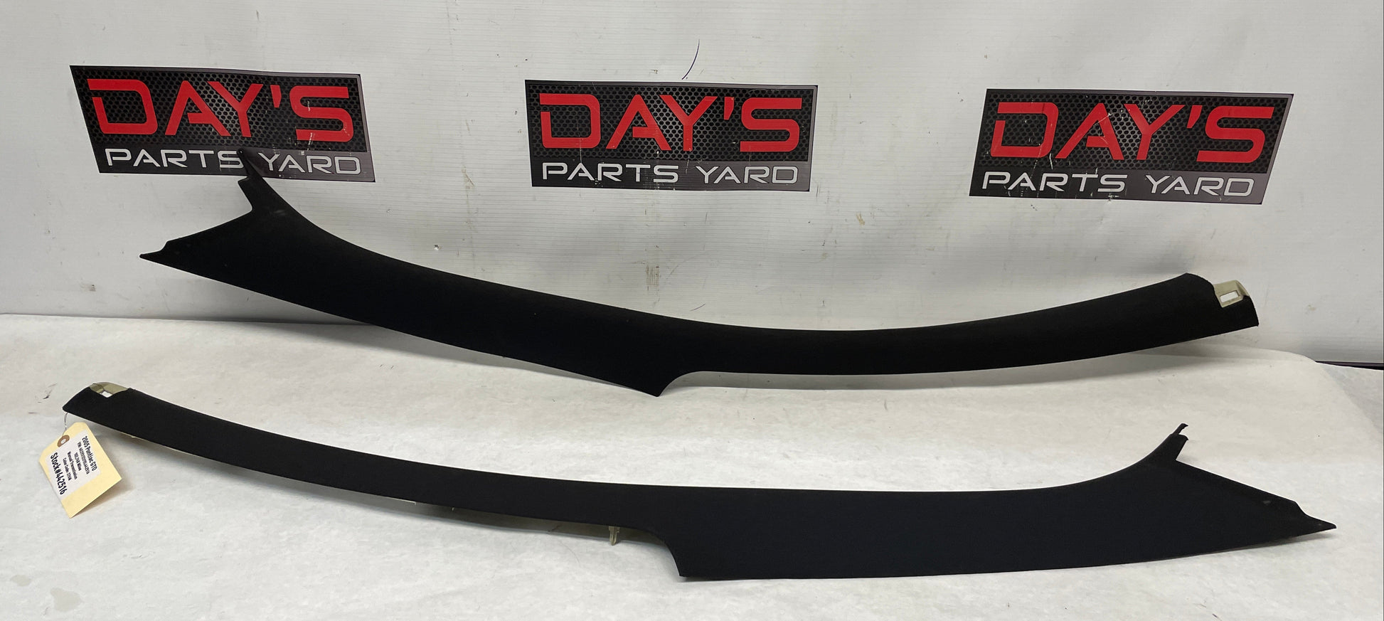 2005 Pontiac GTO RH & LH Interior Windshield A Pillar Trim Cover OEM - Day's Parts Yard