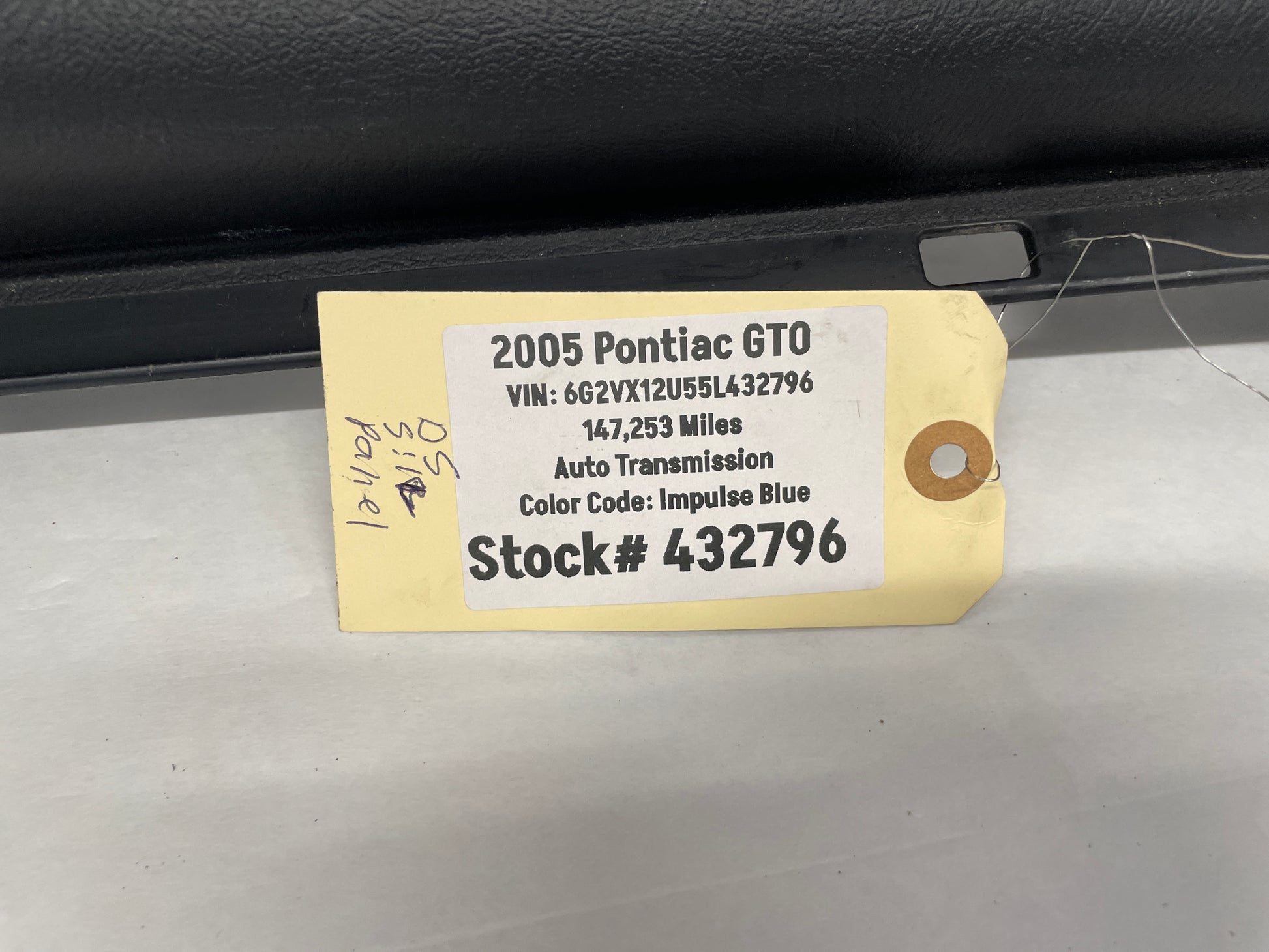 2005 Pontiac GTO LH Driver Interior Sill Carpet Retainer Trim Cover Panel OEM - Day's Parts Yard