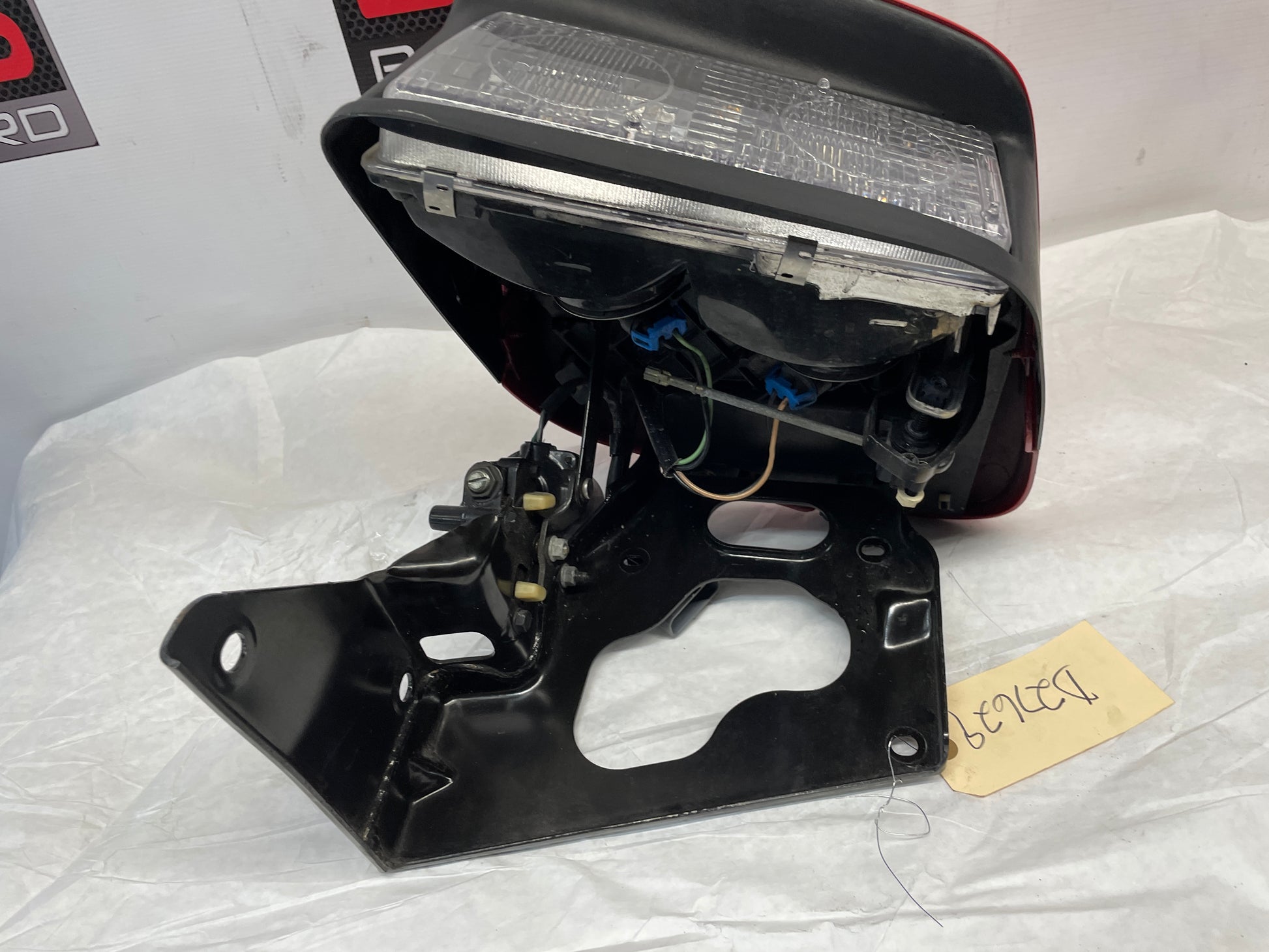 1999 Chevy C5 Corvette LH Driver Pop Up Headlight Head Lamp Assembly OEM - Day's Parts Yard