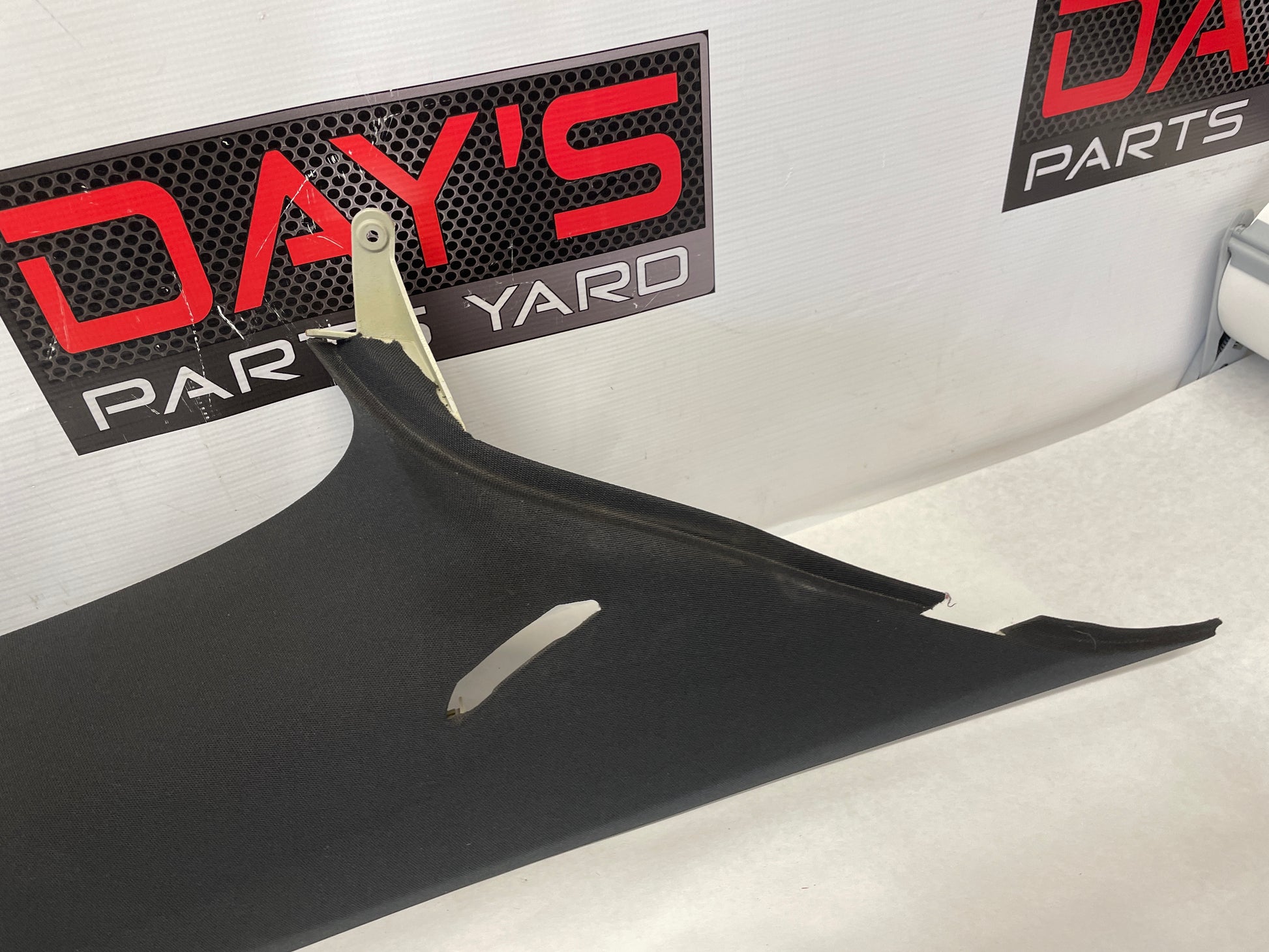 2006 Pontiac GTO LH Driver Rear C Pillar Seat Belt Cover Trim Panel OEM - Day's Parts Yard