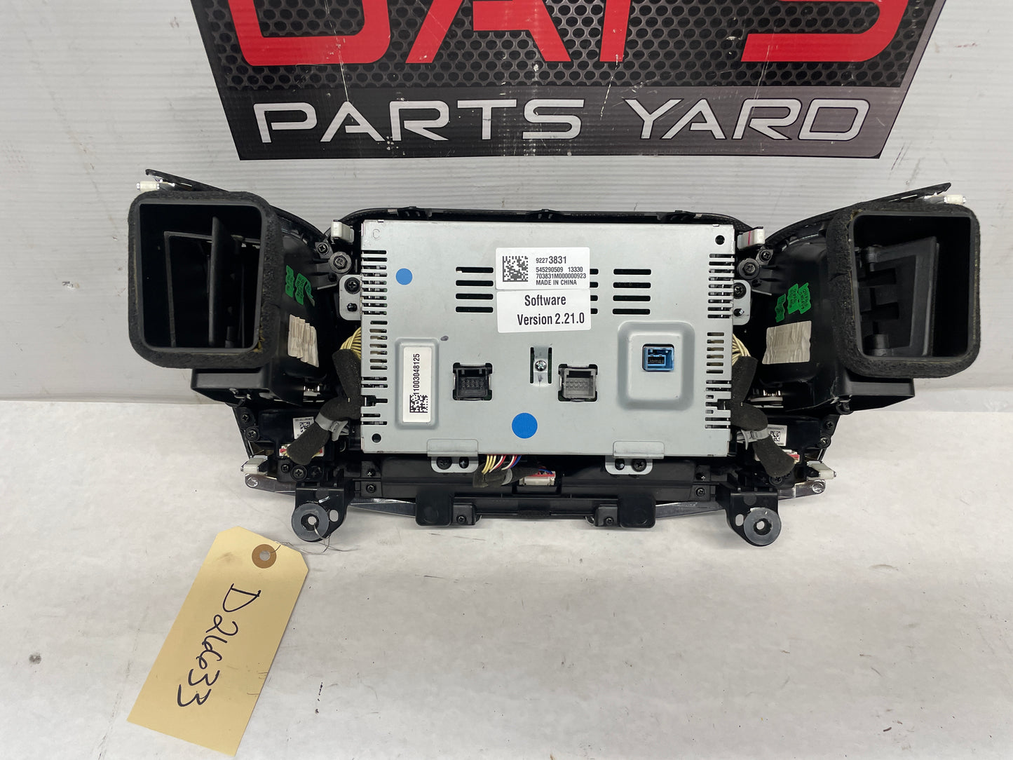 2014 Chevy SS Sedan Navigation Display Radio/ CD Player Face Plate Screen System OEM