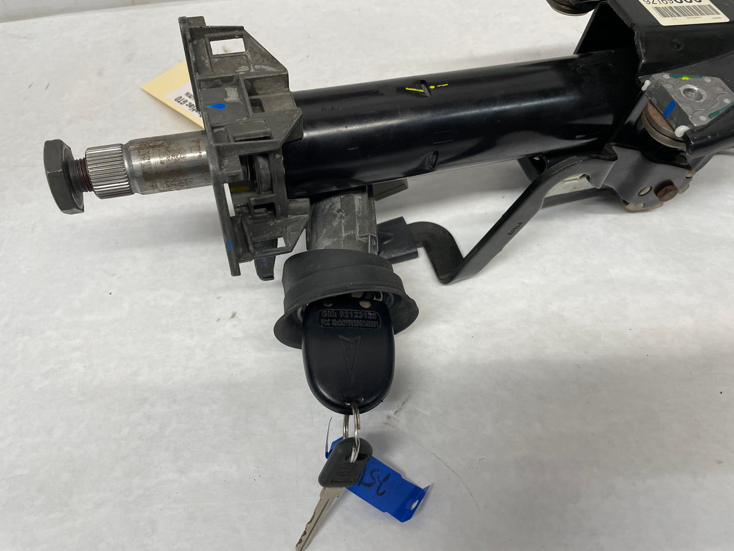 2005 Pontiac GTO Steering Column w/ Key OEM - Day's Parts Yard