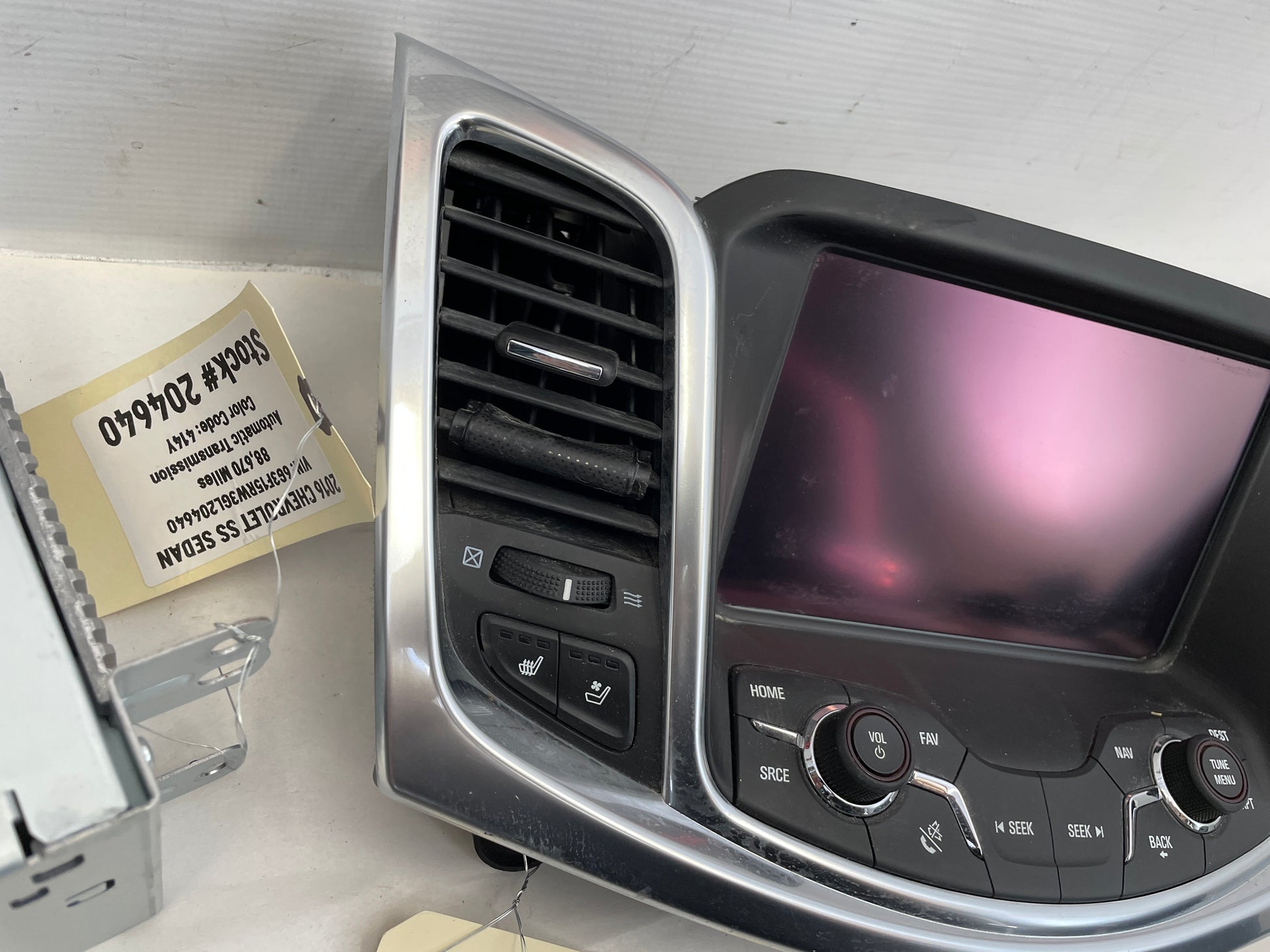 2016 Chevy SS Sedan Navigation Display Radio Stereo Receiver Face Plate OEM - Day's Parts Yard