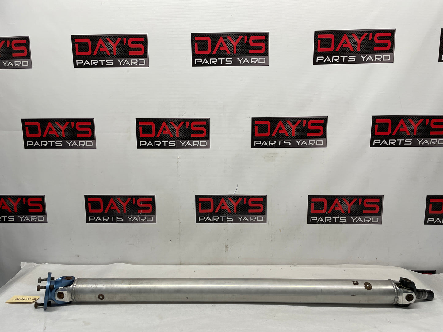 2005 Pontiac GTO Solid One Piece Drive Shaft Driveshaft - Day's Parts Yard