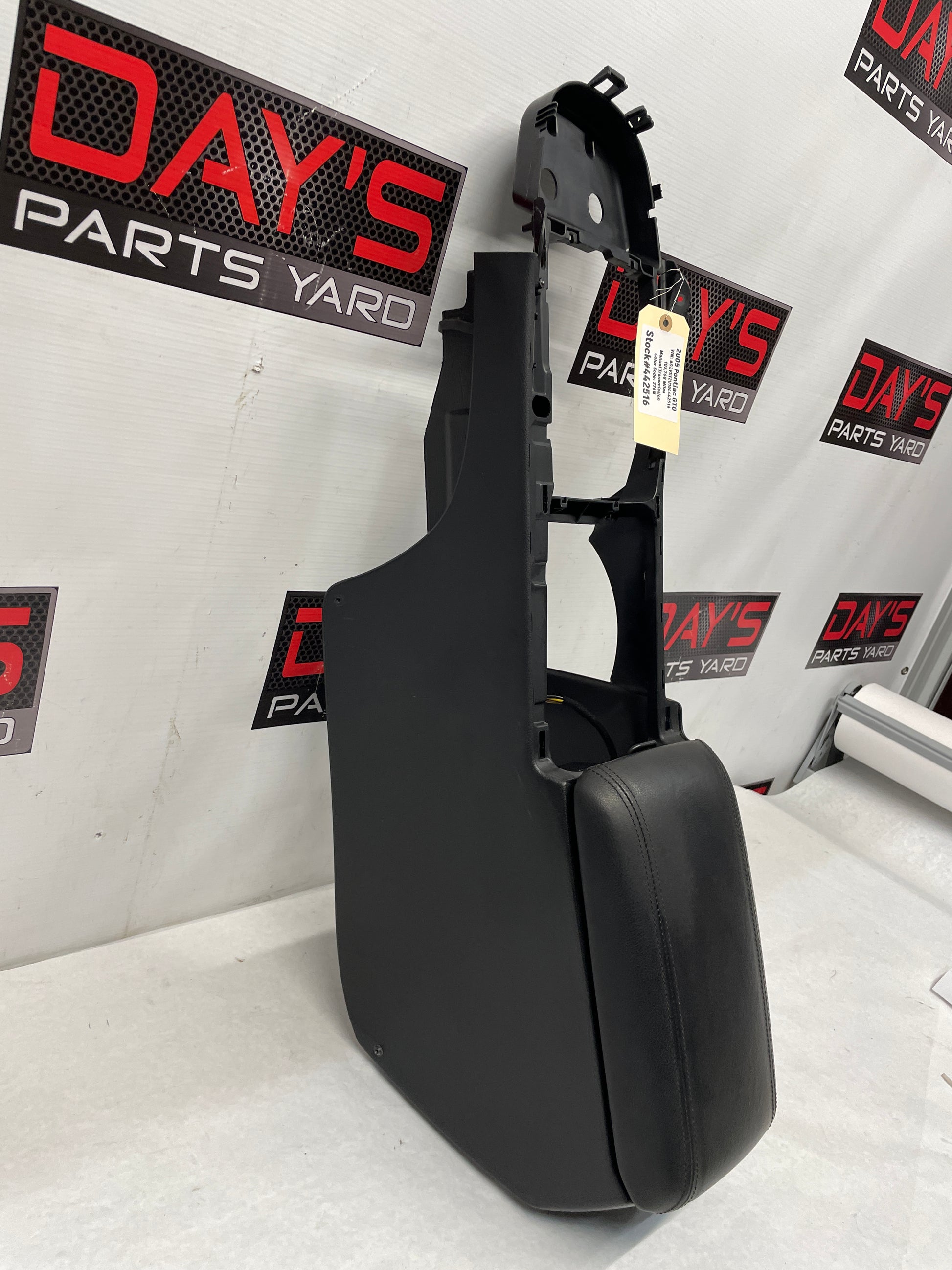 2006 Pontiac GTO Center Console Arm Rest Assembly Bare OEM - Day's Parts Yard