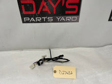 2009 Pontiac G8 Center Console Pig Tails Pigtails OEM - Day's Parts Yard