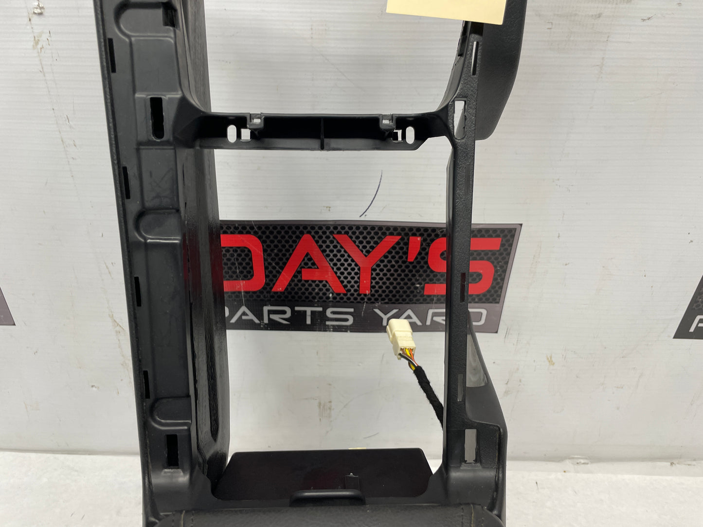 2006 Pontiac GTO Center Console Arm Rest Assembly Bare OEM - Day's Parts Yard