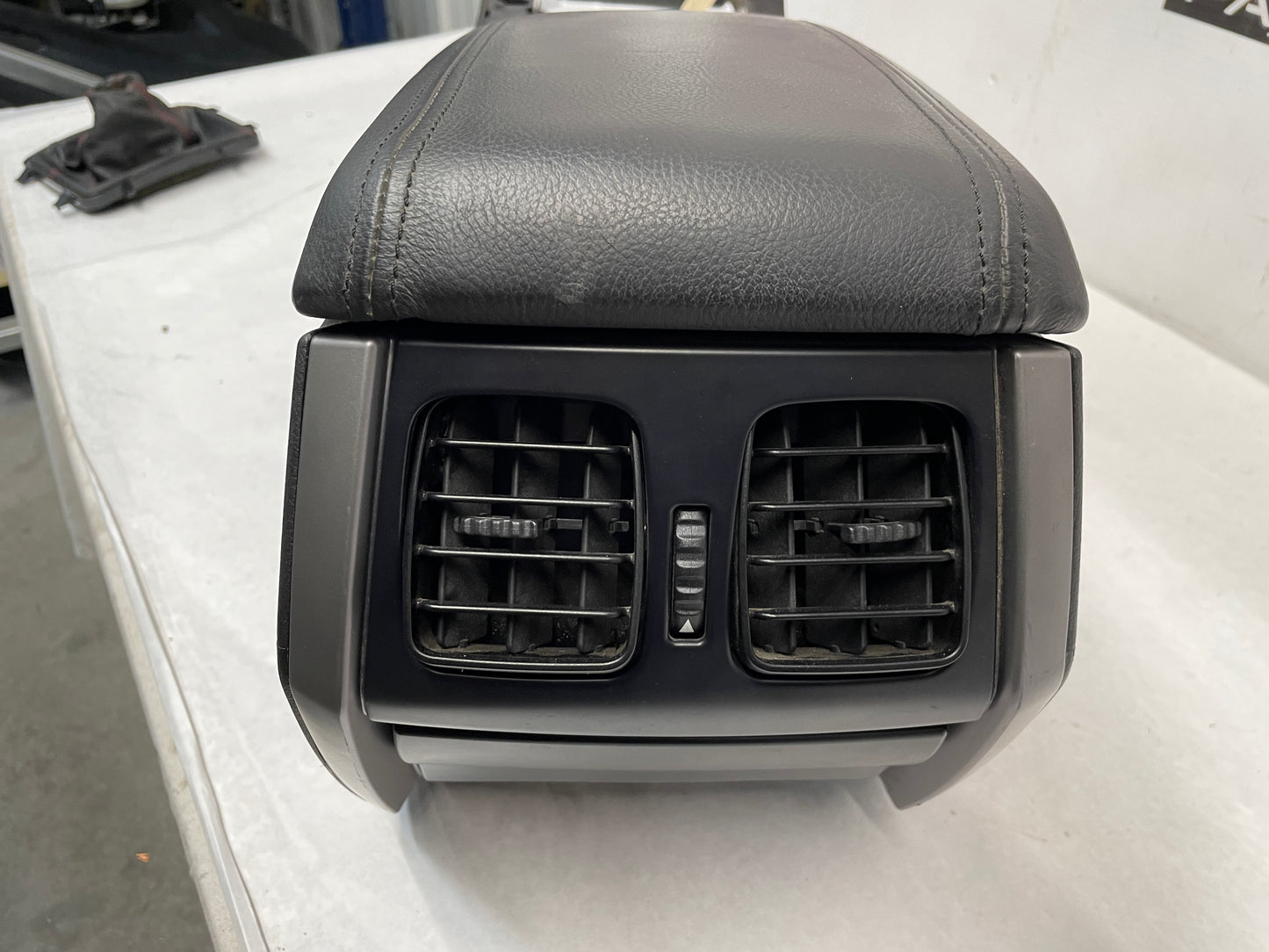 2006 Pontiac GTO Center Console Arm Rest Assembly Bare OEM - Day's Parts Yard