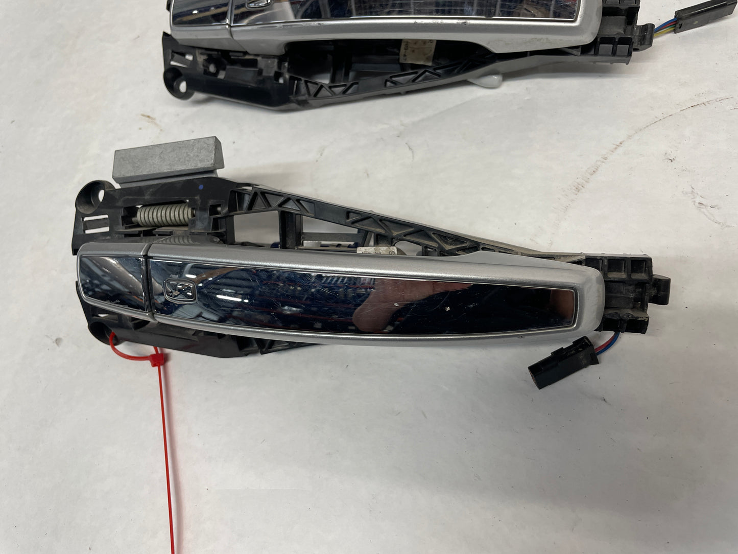 2014 Chevy SS Sedan Exterior Door Handles Set Silver OEM