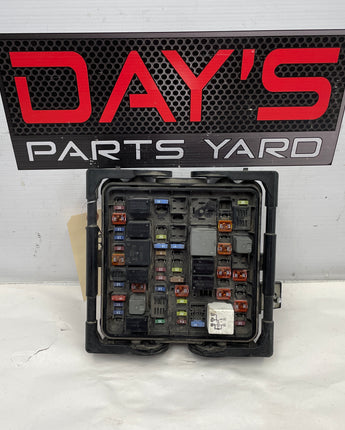 2015 Chevy SS Sedan Engine Bay Fuse Box Relay OEM