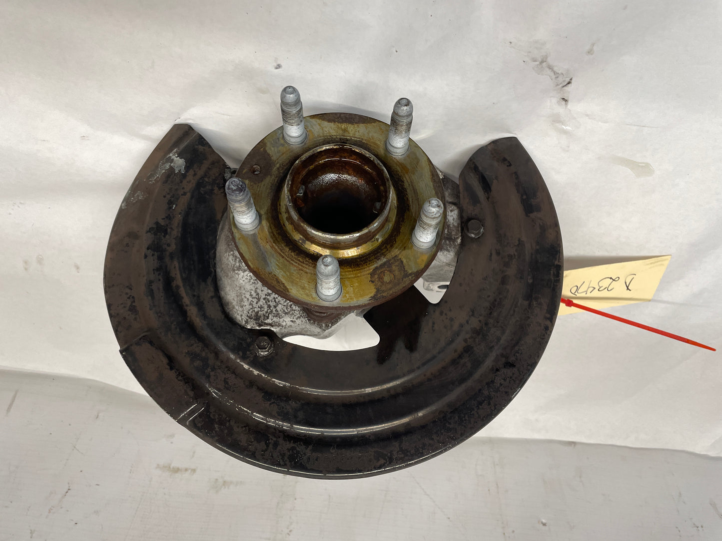 2014 Chevy SS Sedan RH Passenger Front Spindle Hub Knuckle Wheel Bearing Assembly OEM - Day's Parts Yard
