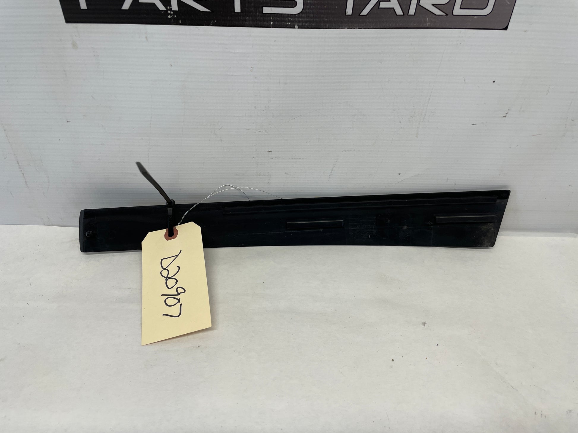 2006 Pontiac GTO LH Driver Exterior B Pillar Window Trim Cover OEM - Day's Parts Yard