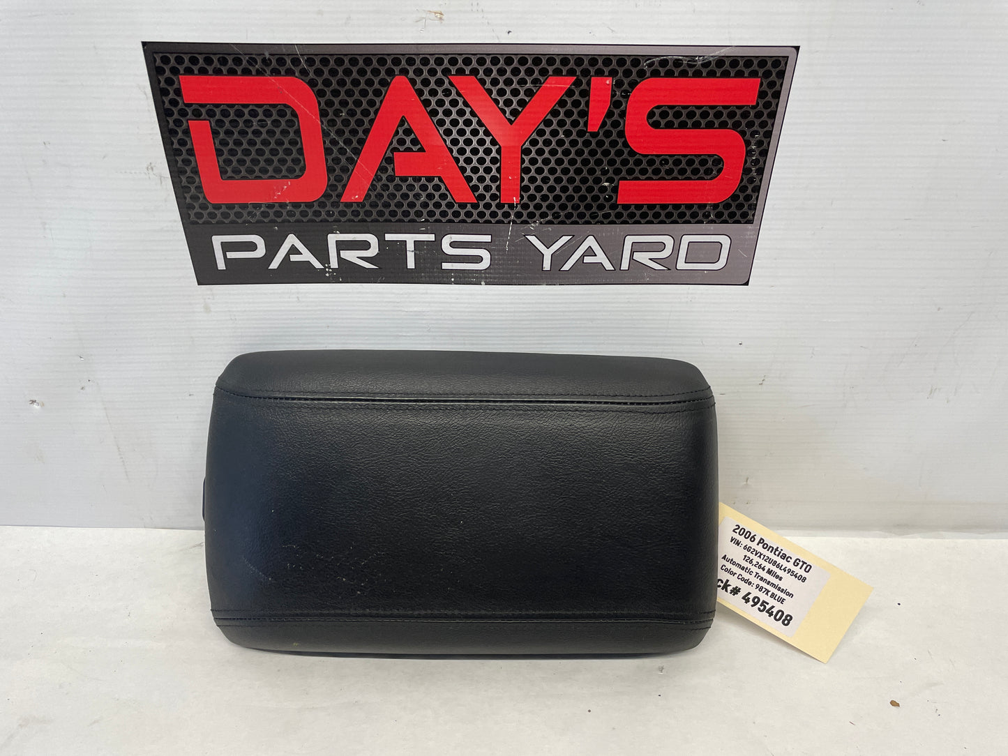 2006 Pontiac GTO Center Console Lid OEM - Day's Parts Yard