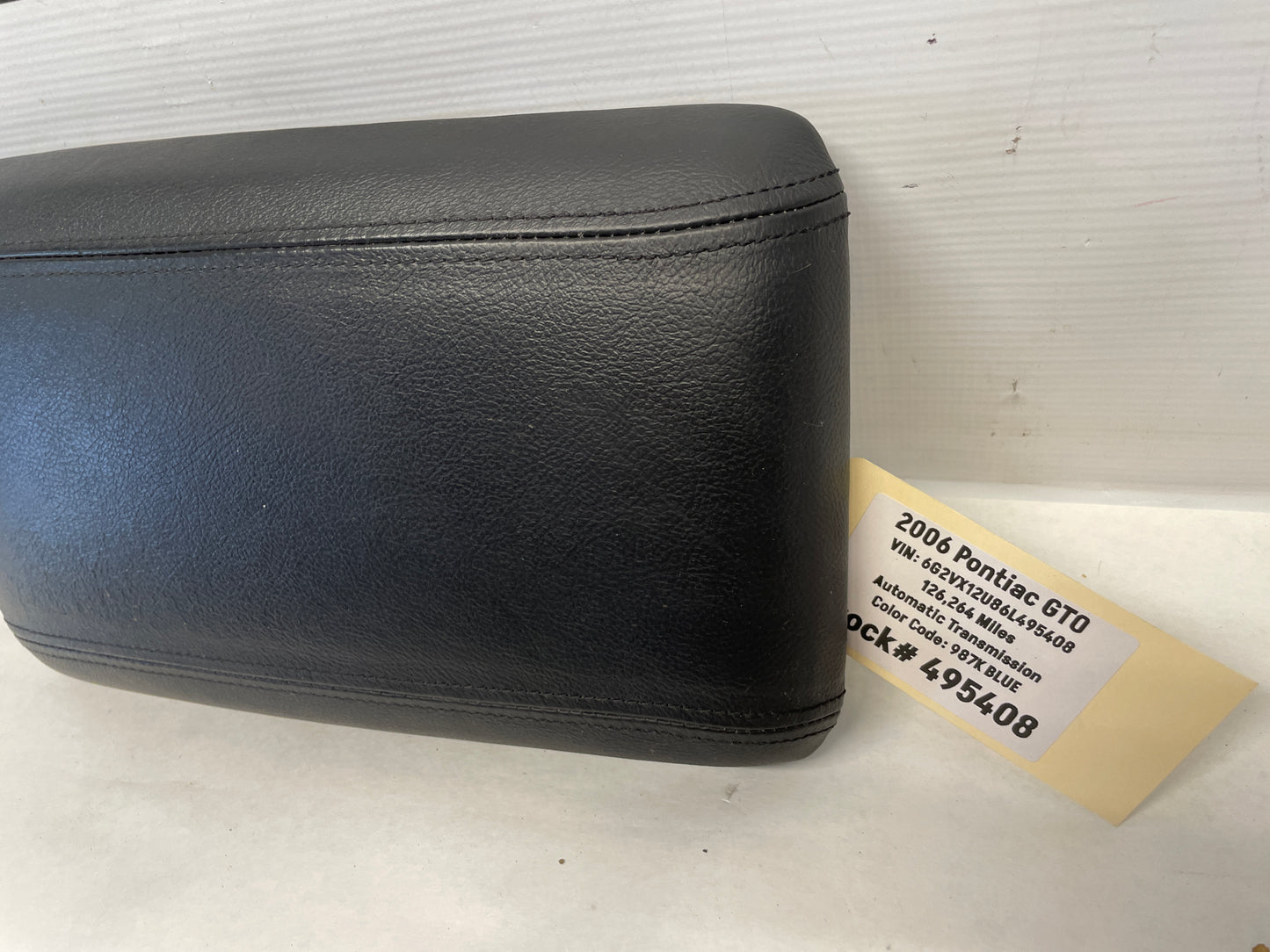 2006 Pontiac GTO Center Console Lid OEM - Day's Parts Yard