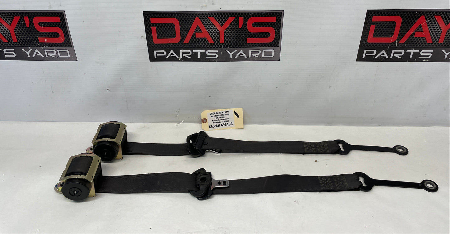 2006 Pontiac GTO LH & RH Front Seat Belts Retractors OEM - Day's Parts Yard