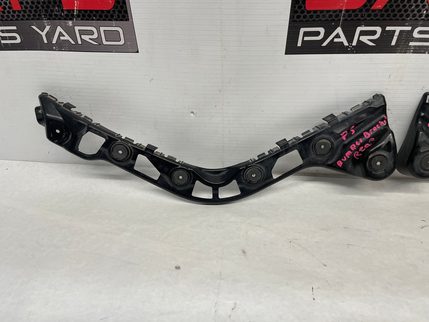 2014 Chevy SS Sedan RH & LH Rear Bumper Brackets Guides OEM