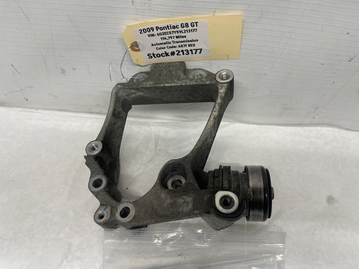 2009 Pontiac G8 GT A/C Air Compressor Bracket w/ Hardware OEM