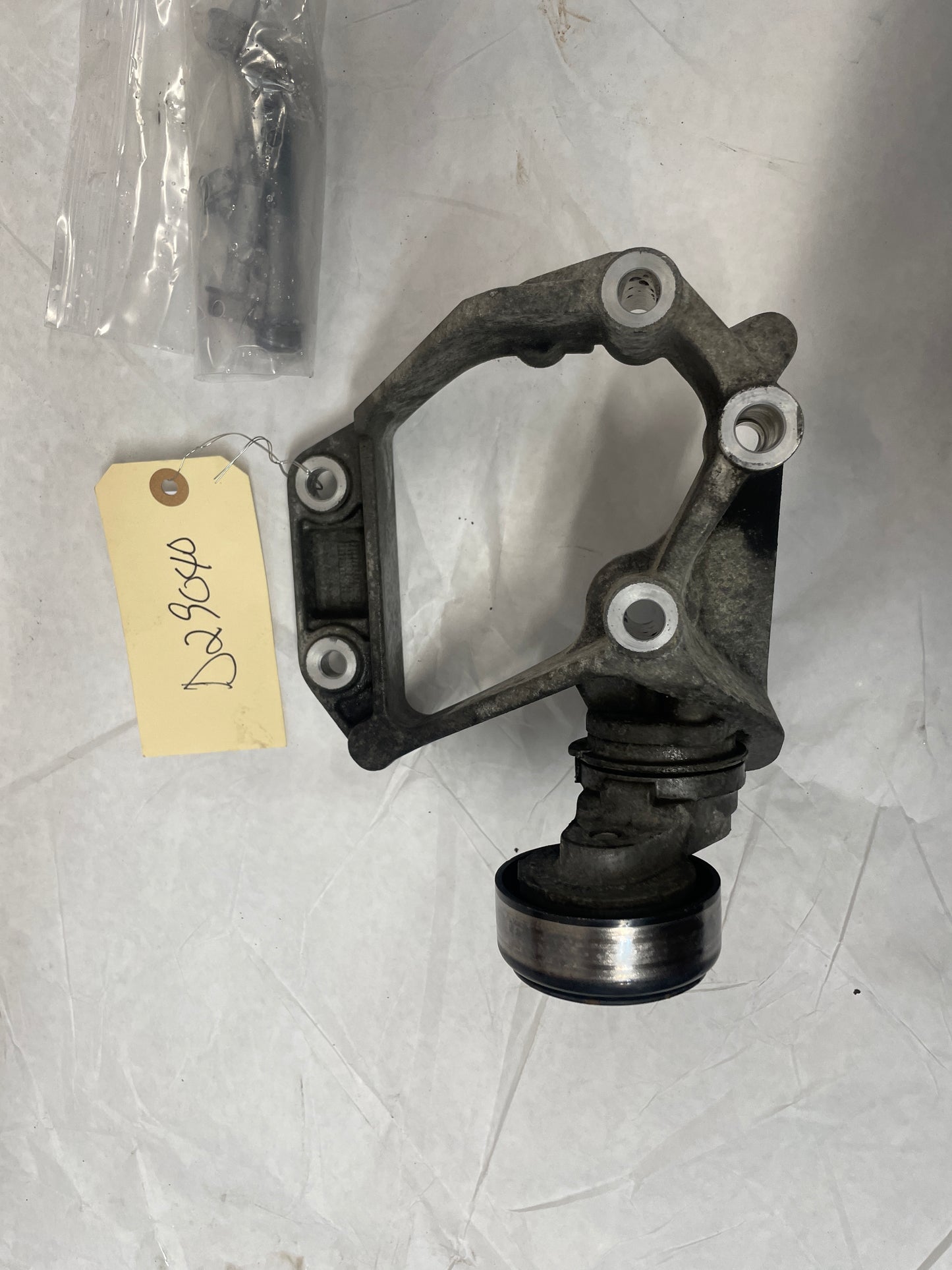 2009 Pontiac G8 GT A/C Air Compressor Bracket w/ Hardware OEM