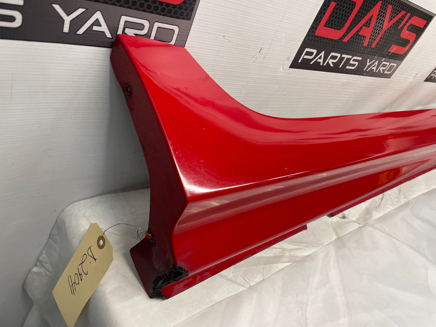 2009 Pontiac G8 GT RH Passenger Rocker Molding Side Skirt Panel Trim Red OEM