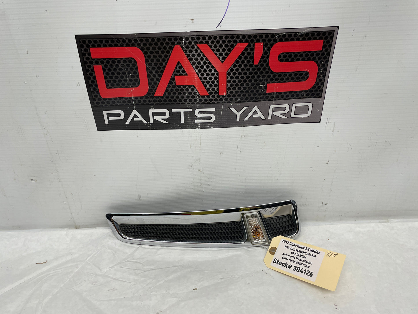 2017 Chevy SS Sedan RH Passenger Fender Side Marker Lights Tail Lamp OEM