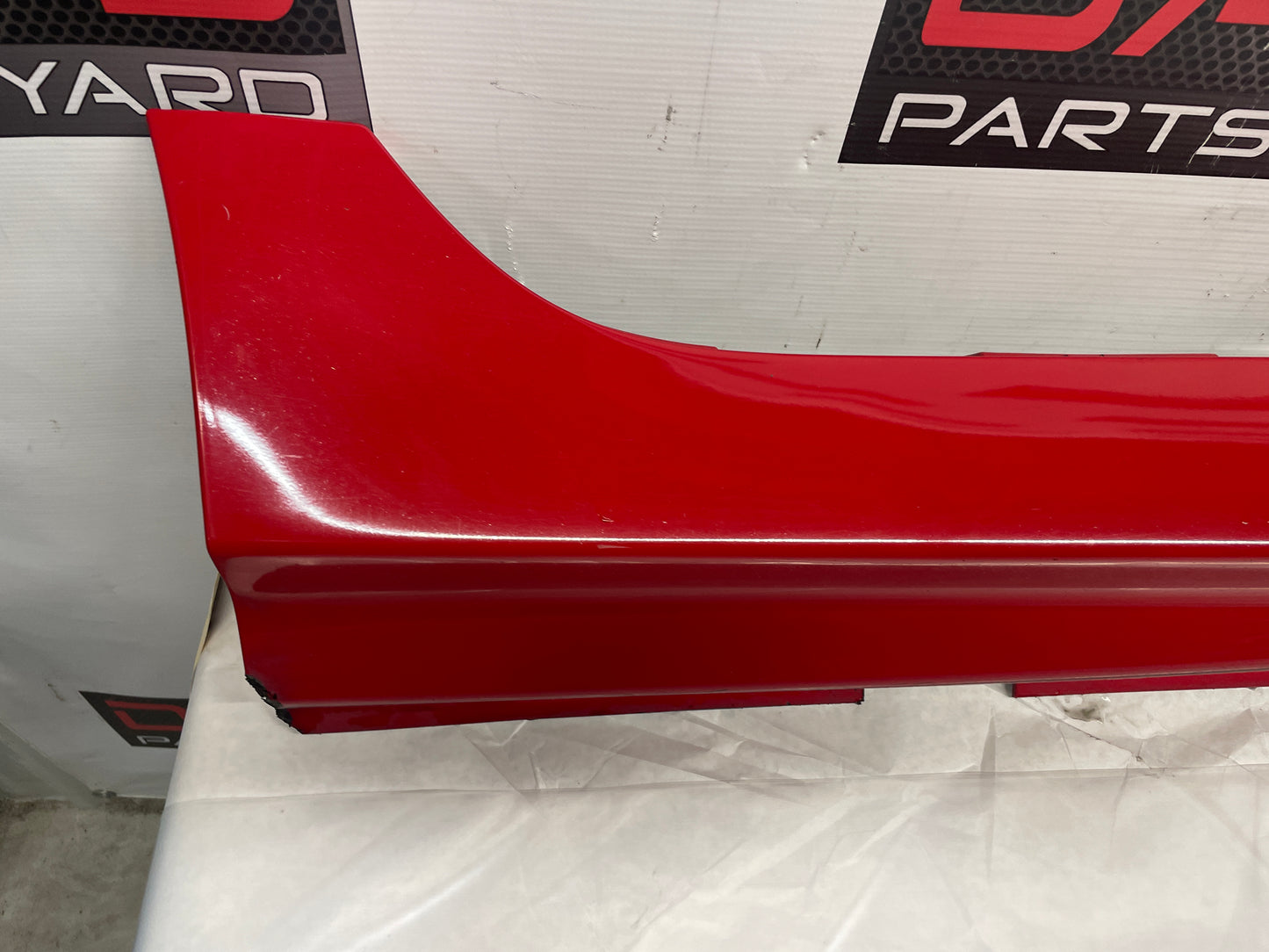 2009 Pontiac G8 GT RH Passenger Rocker Molding Side Skirt Panel Trim Red OEM