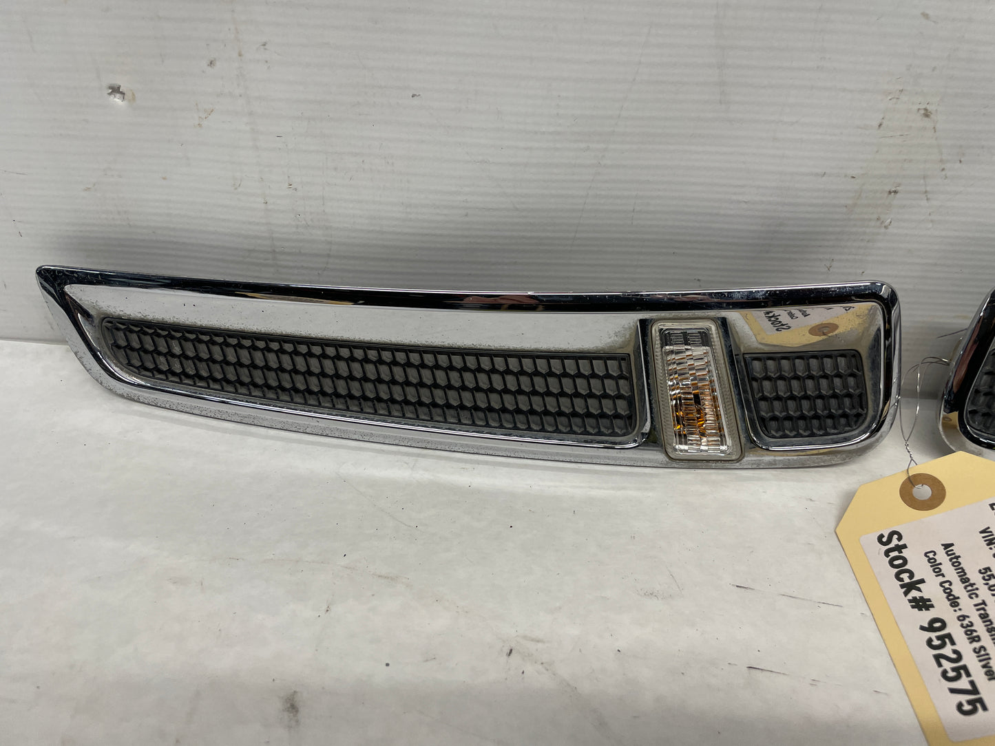 2014 Chevy SS Sedan RH & LH Fender Side Marker Lights Tail Lamp OEM