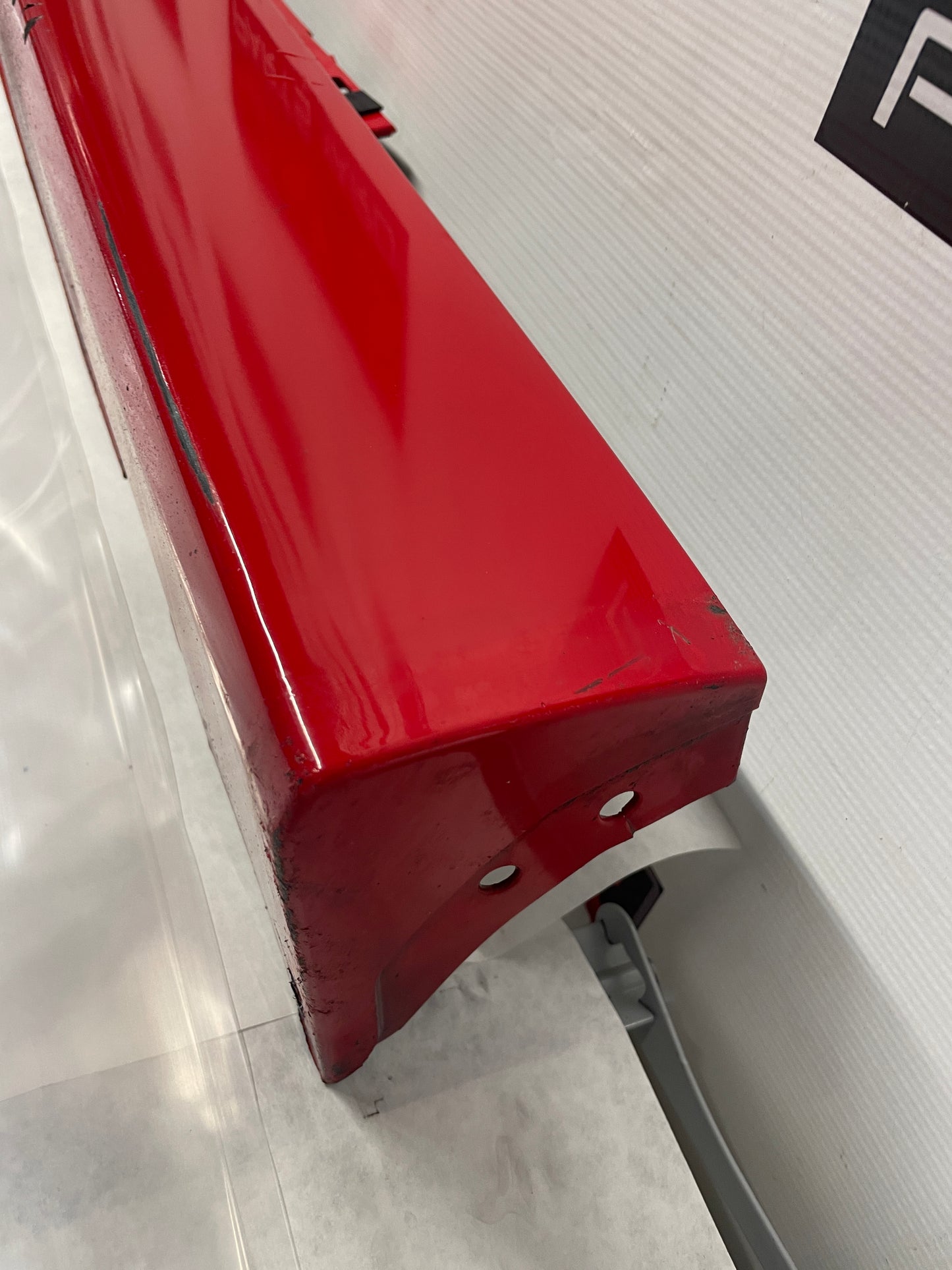 2009 Pontiac G8 GT RH Passenger Rocker Molding Side Skirt Panel Trim Red OEM