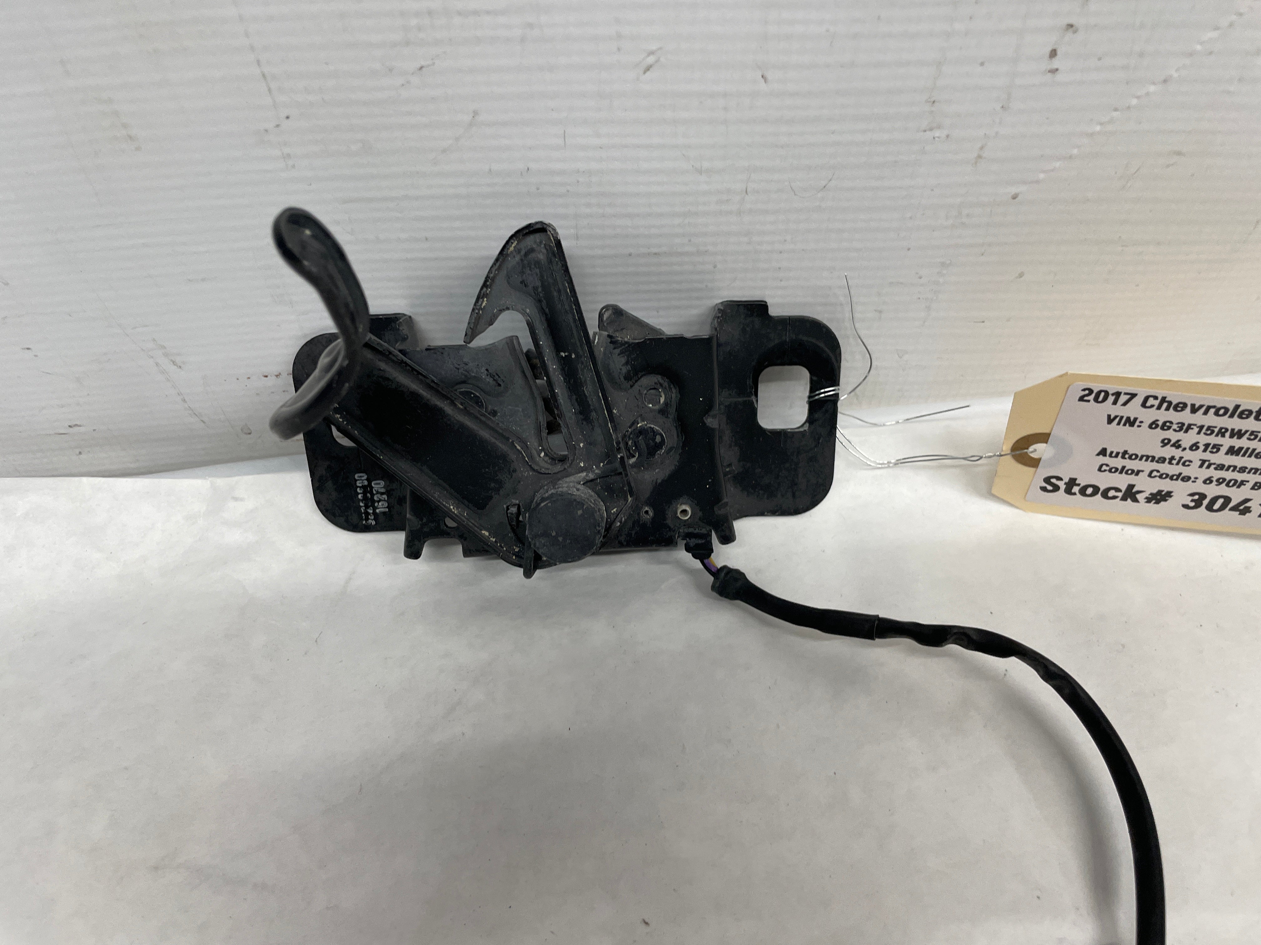2017 Chevy SS Sedan Hood Latch OEM | Day's Parts Yard