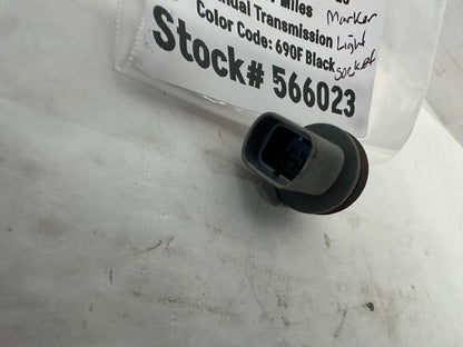 2006 Pontiac GTO Marker Light Turn Signal Bulb Socket OEM - Day's Parts Yard