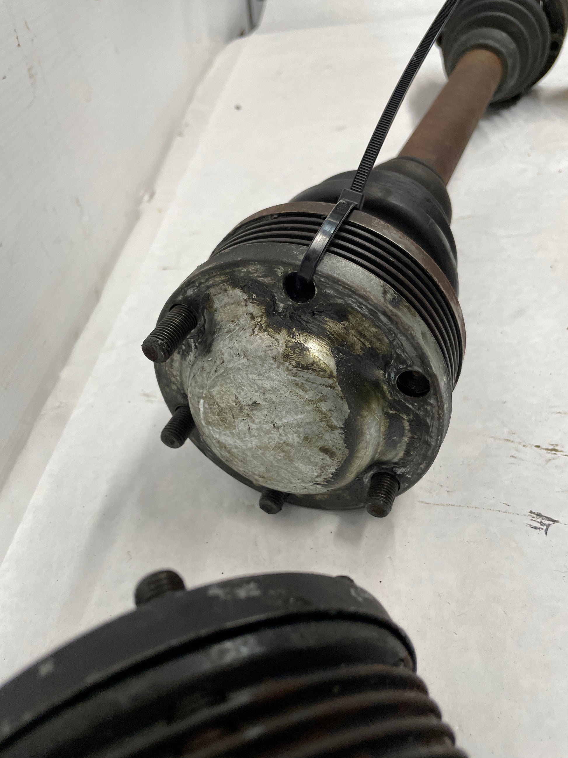 2005 Pontiac GTO LH & RH Rear CV Axle Half Shaft Aftermarket - Day's Parts Yard