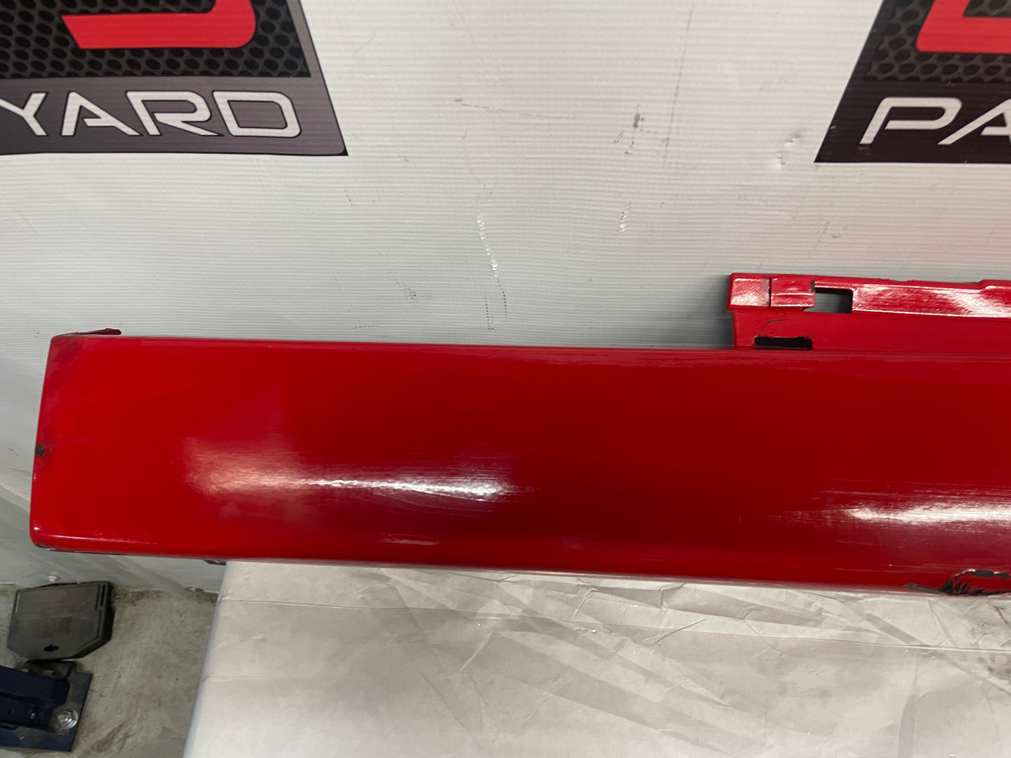 2009 Pontiac G8 GT LH Driver Rocker Molding Side Skirt Panel Red OEM