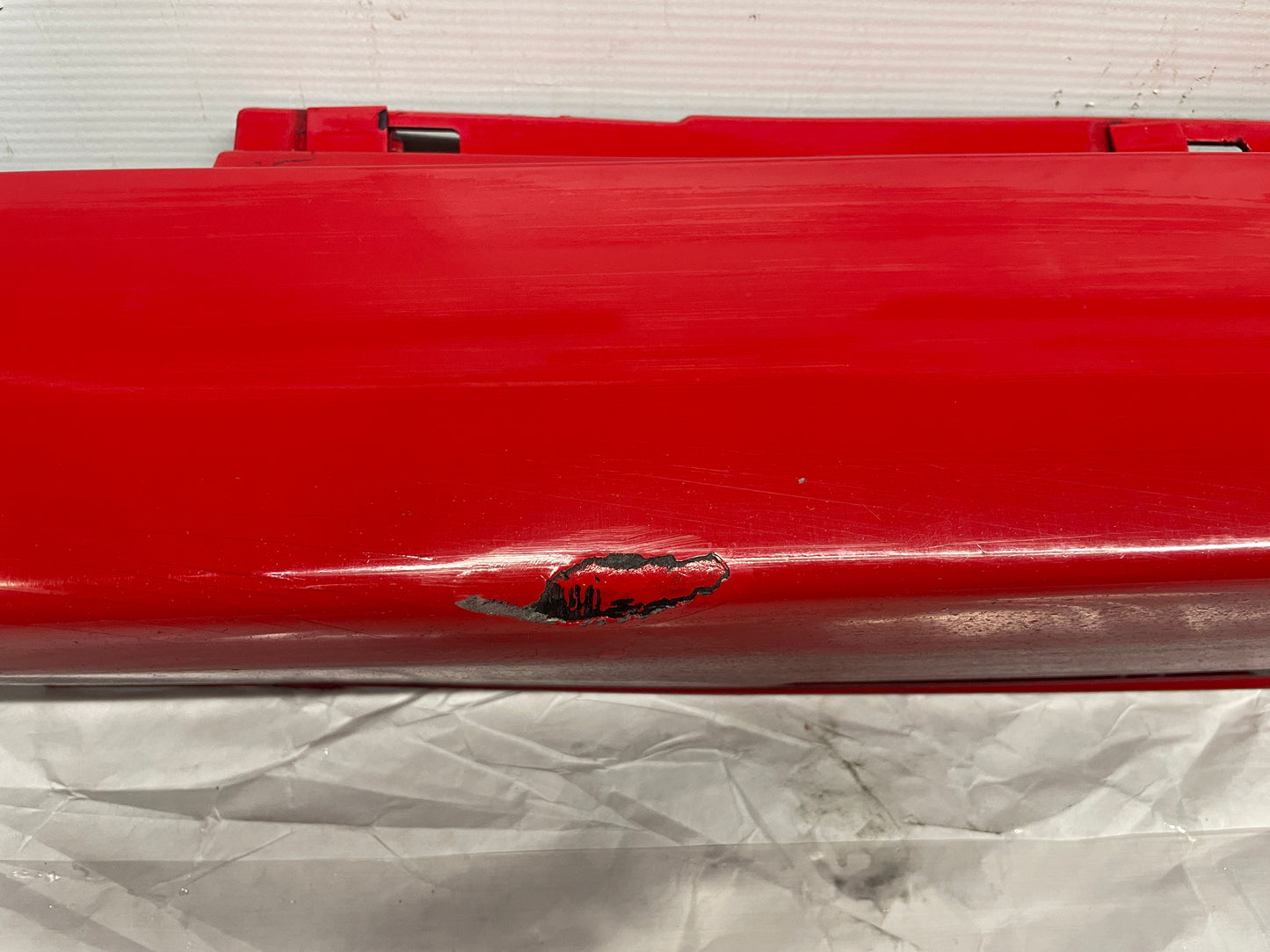 2009 Pontiac G8 GT LH Driver Rocker Molding Side Skirt Panel Red OEM
