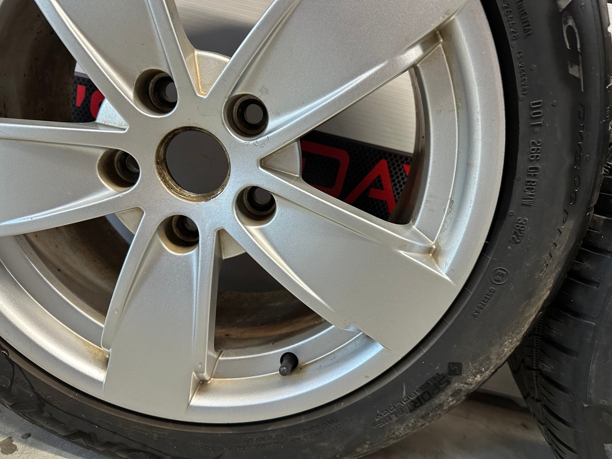 2006 Pontiac GTO Factory Wheels and Tires Fronts and Rears 245/45R17 OEM - Day's Parts Yard