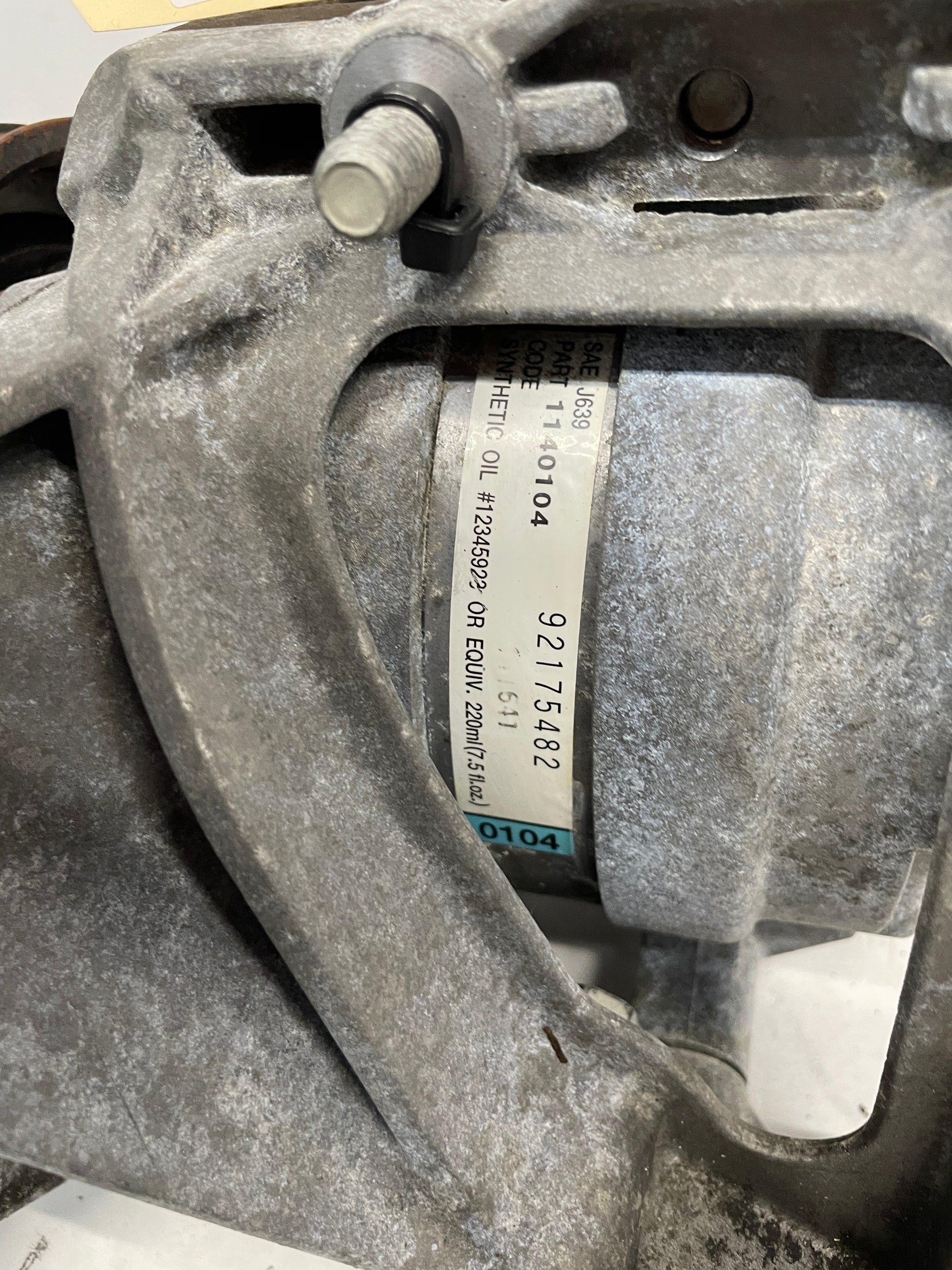 2005 Pontiac GTO AC Air Conditioner Compressor w/ Bracket OEM - Day's Parts Yard