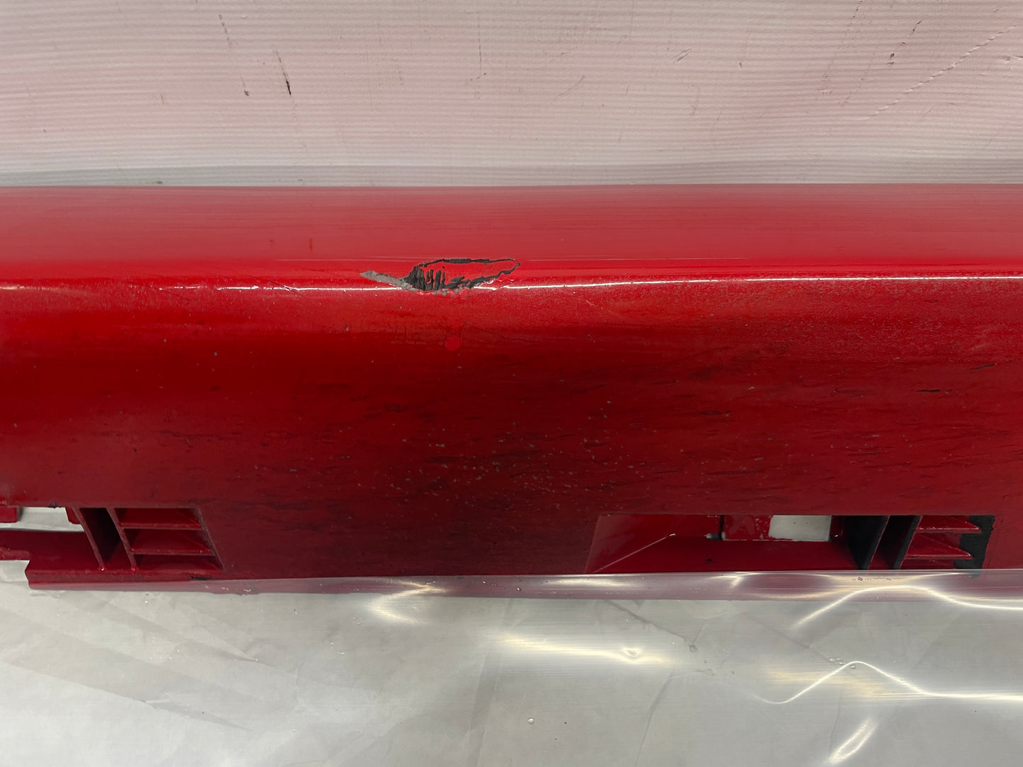 2009 Pontiac G8 GT LH Driver Rocker Molding Side Skirt Panel Red OEM