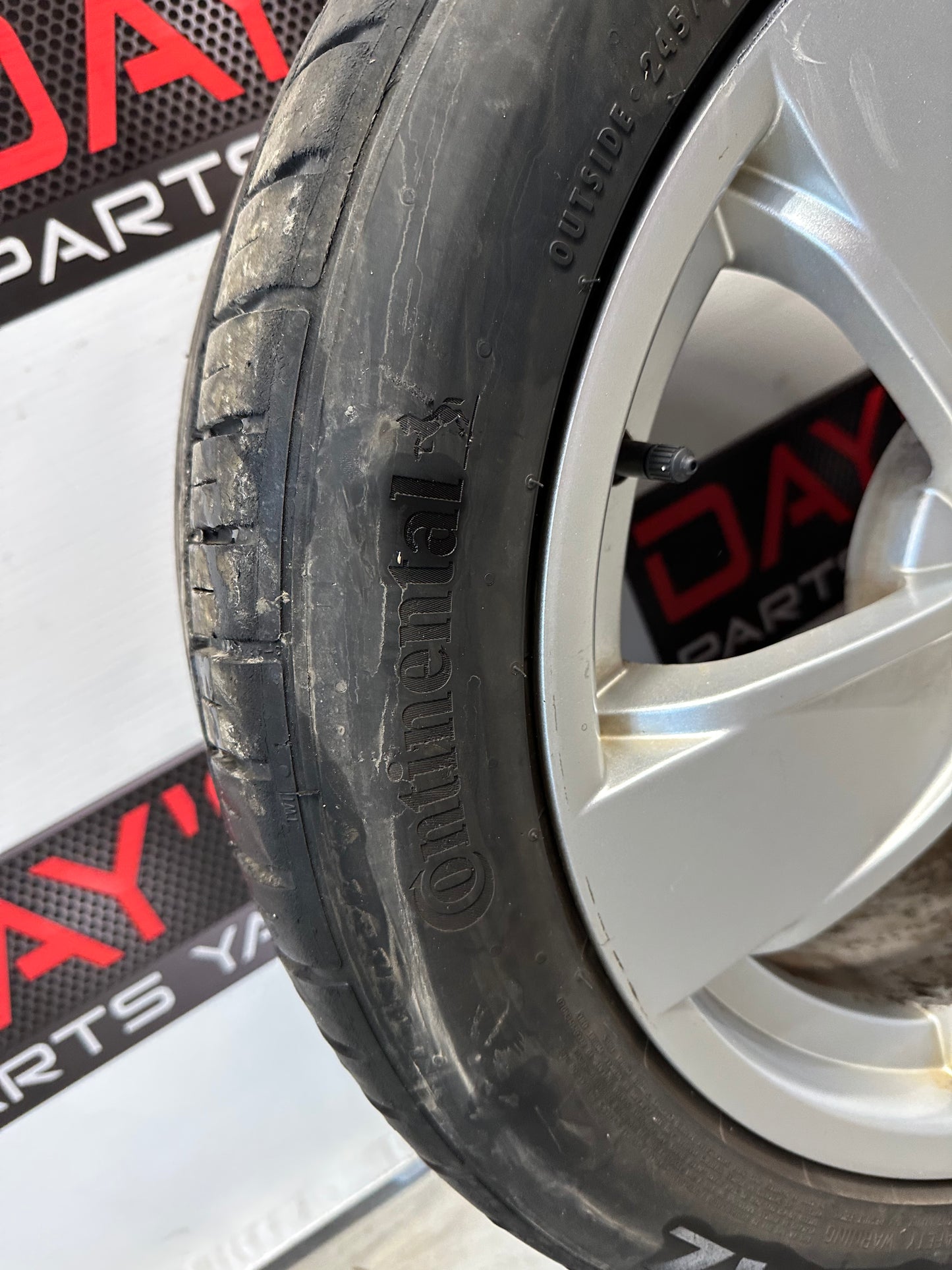 2006 Pontiac GTO Factory Wheels and Tires Fronts and Rears 245/45R17 OEM - Day's Parts Yard