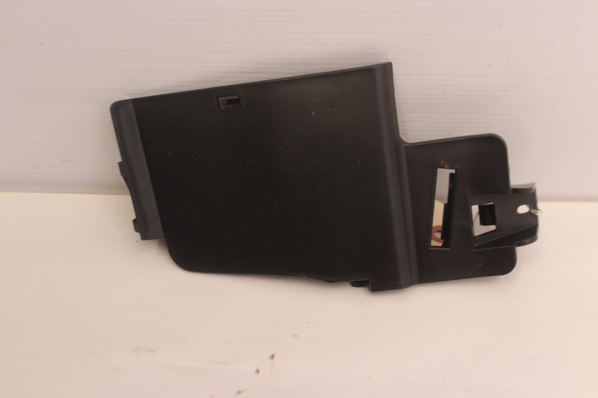 2016 Cadillac ATS-V Front RH Passenger Under Dash Cover OEM - Day's Parts Yard
