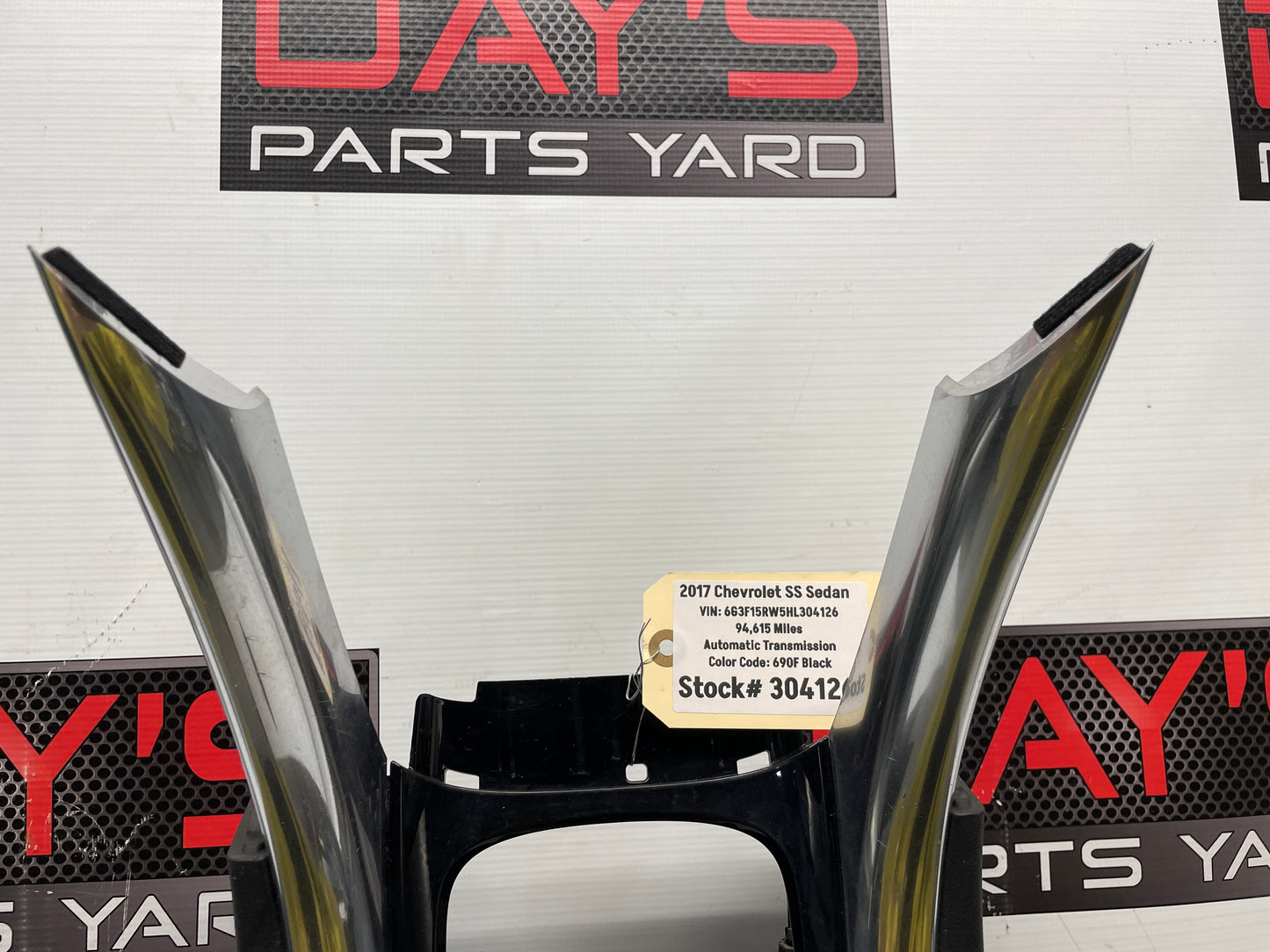 2017 Chevy SS Sedan Complete Center Console Armrest OEM - Day's Parts Yard