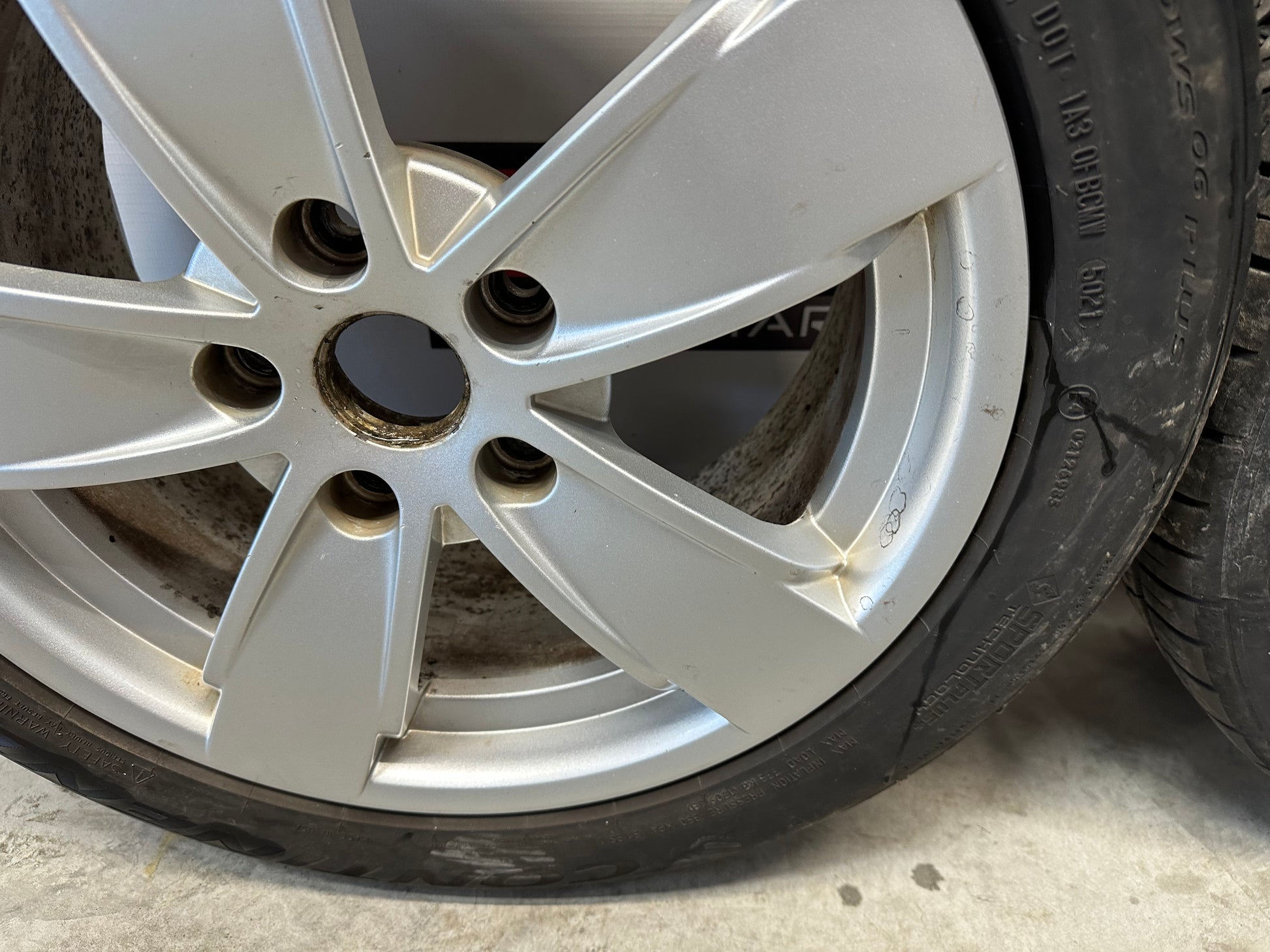 2006 Pontiac GTO Factory Wheels and Tires Fronts and Rears 245/45R17 OEM - Day's Parts Yard