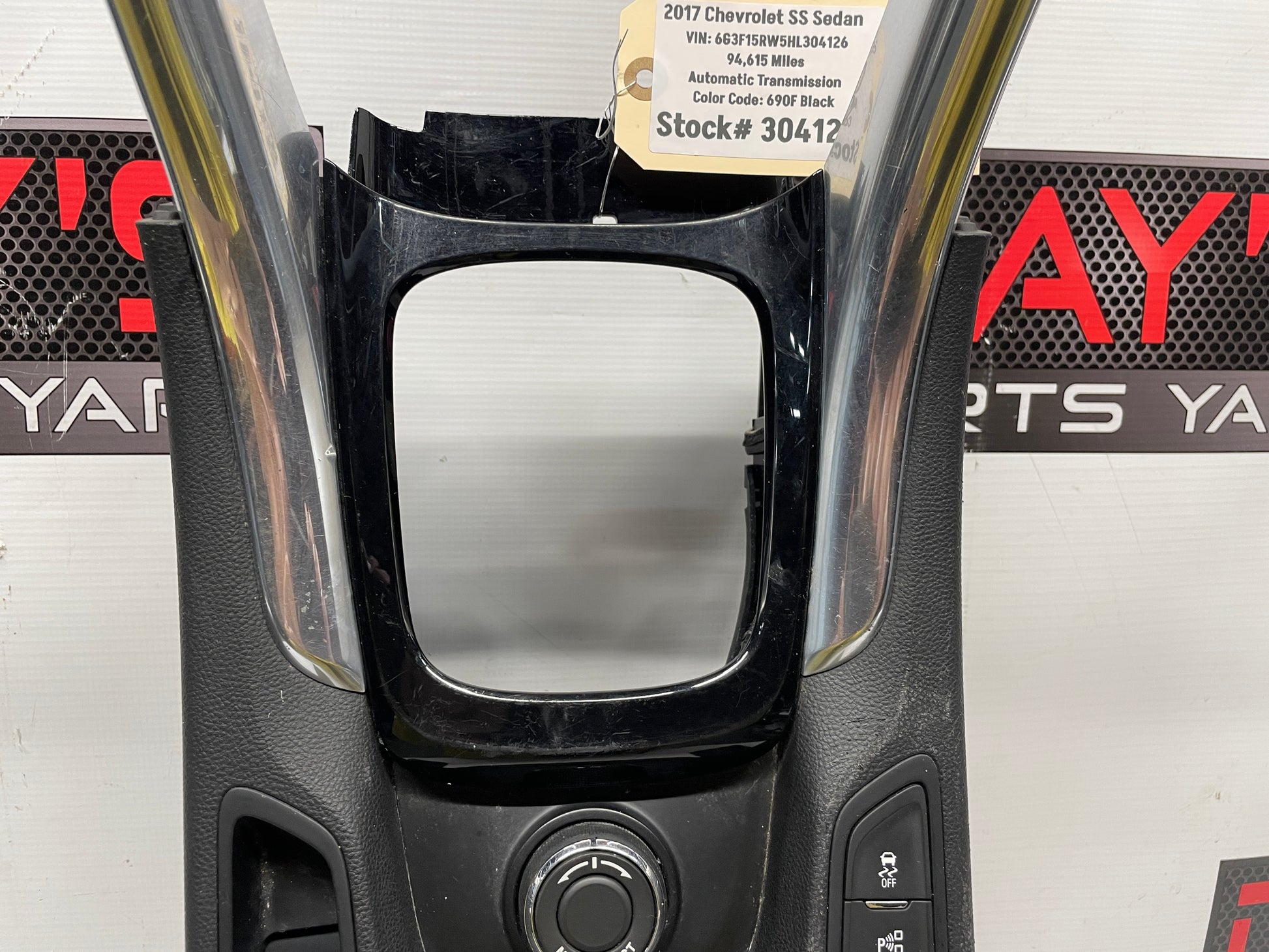 2017 Chevy SS Sedan Complete Center Console Armrest OEM - Day's Parts Yard