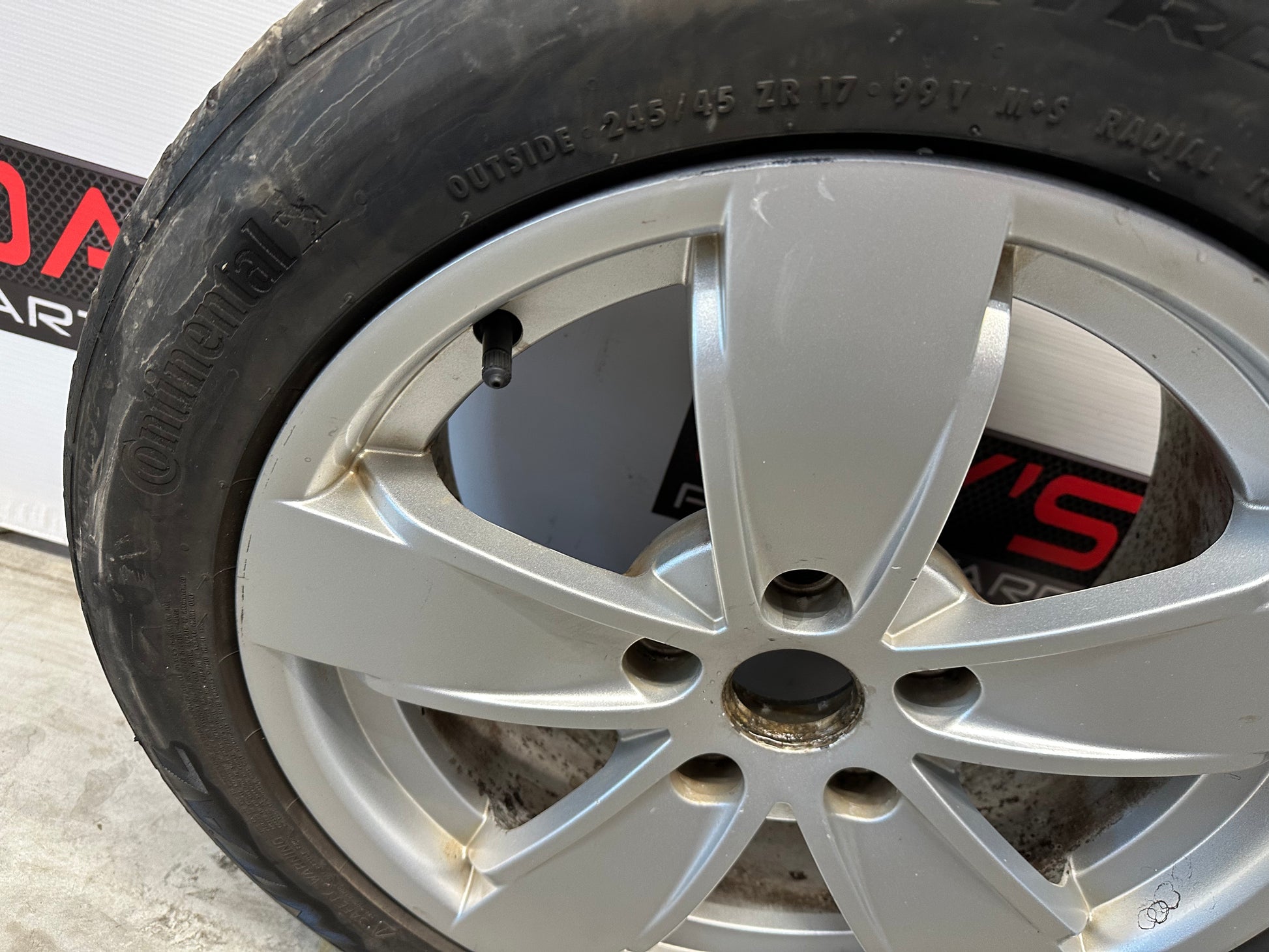 2006 Pontiac GTO Factory Wheels and Tires Fronts and Rears 245/45R17 OEM - Day's Parts Yard